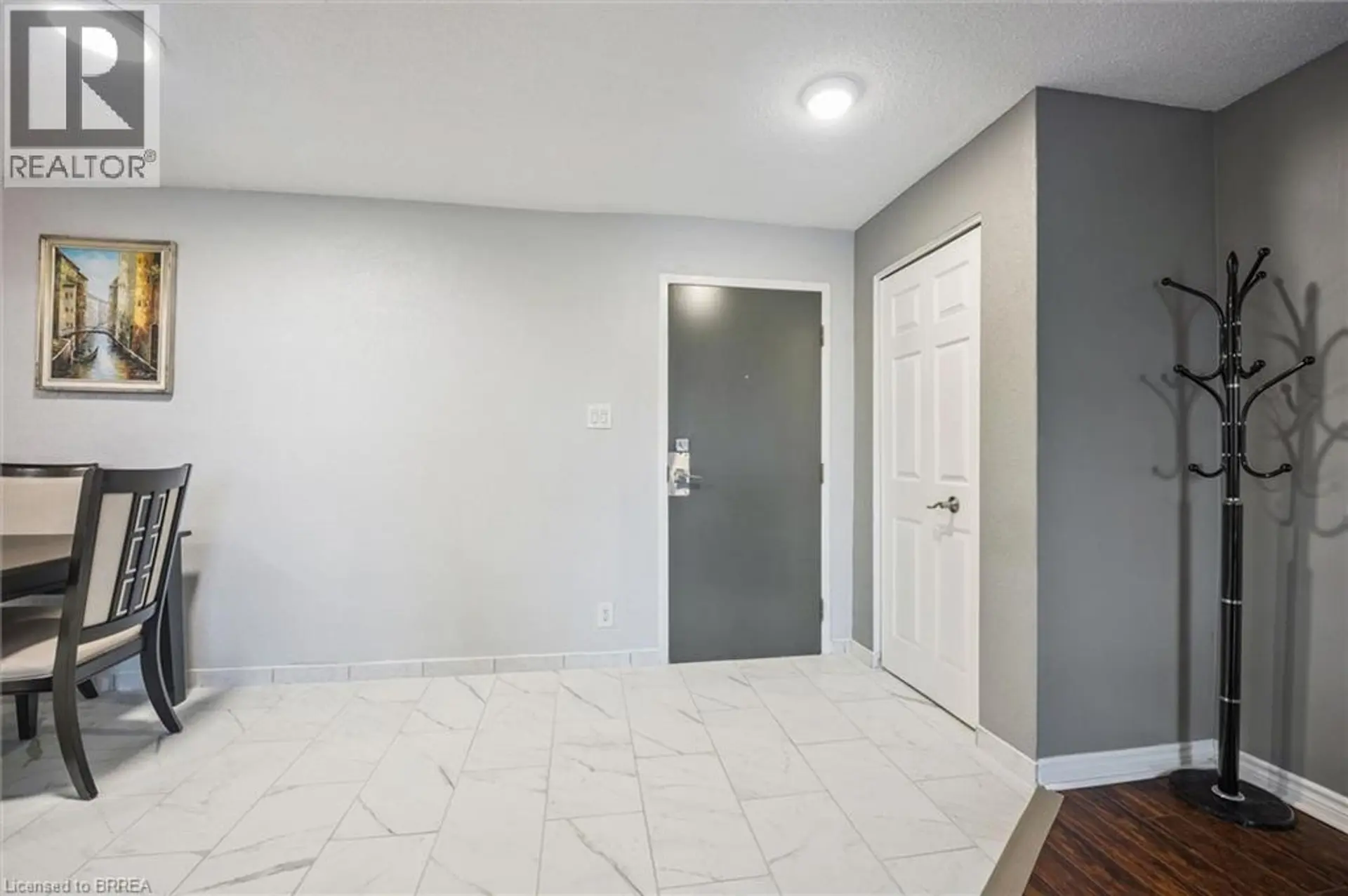 #202 893 CONCESSION Street - Image 5