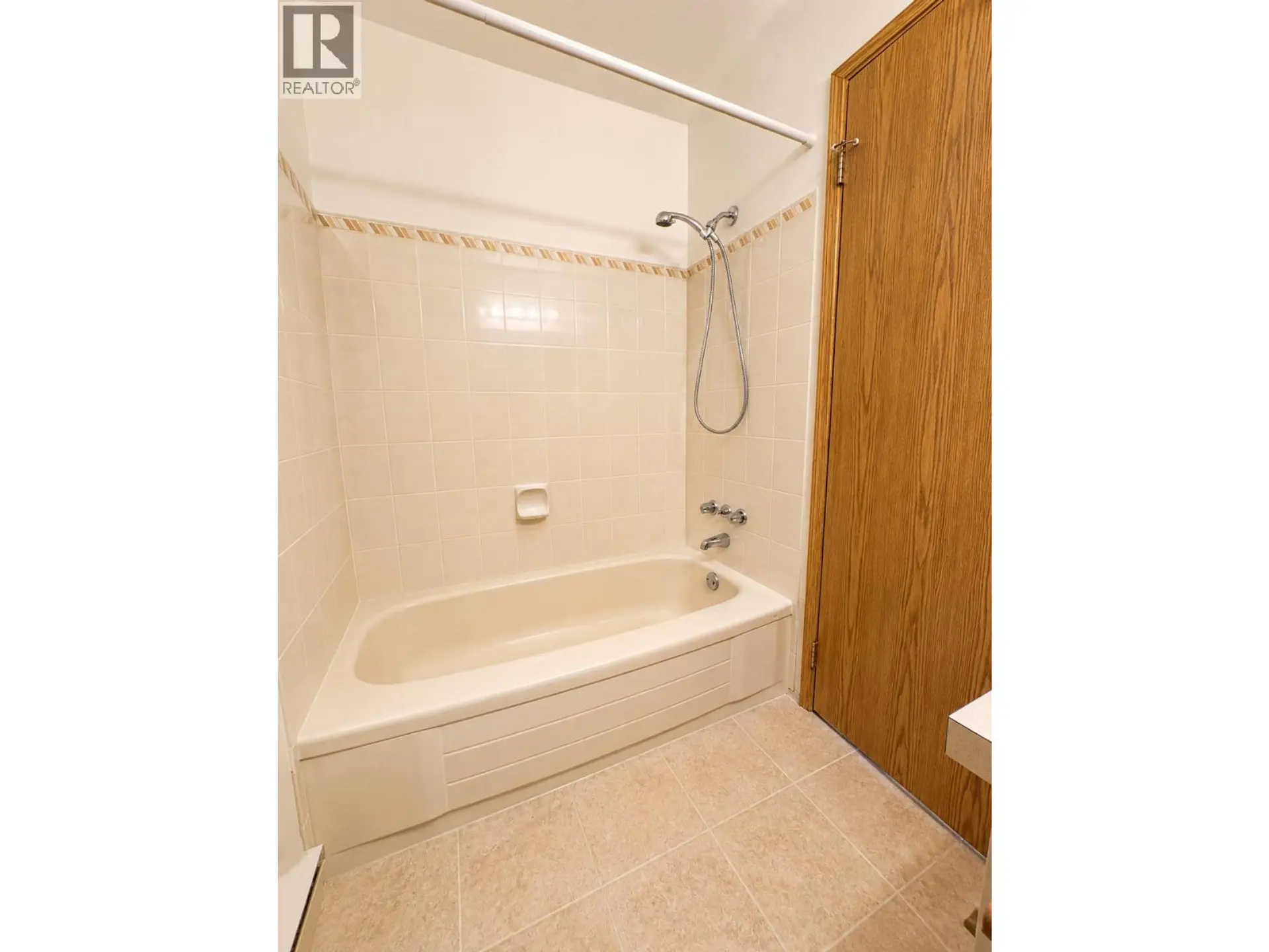 #2 815 11th Avenue - Image 13