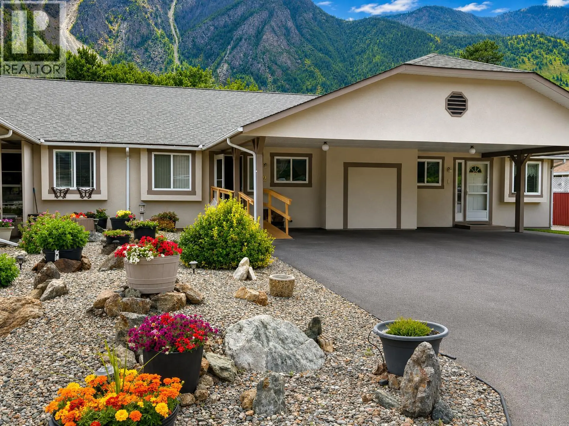#2 815 11th Avenue - Image 1