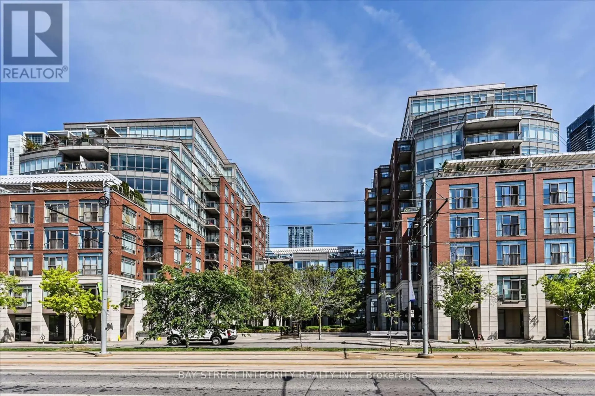 #512W 500 QUEENS QUAY W - Image 1