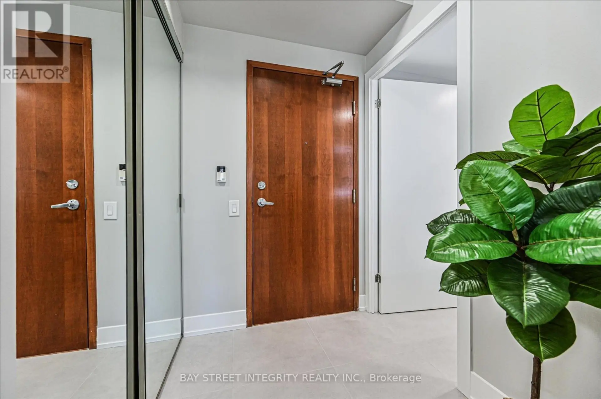 #512W 500 QUEENS QUAY W - Image 4