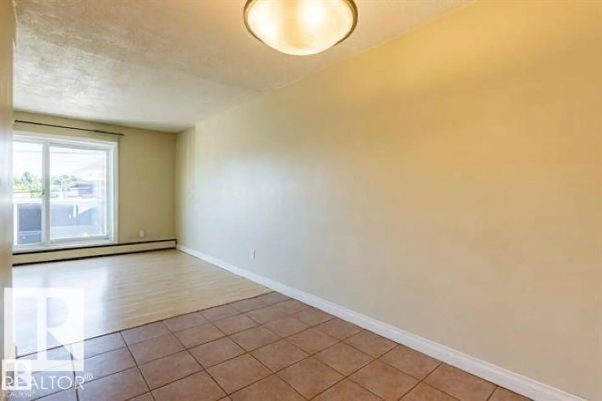 #307 8215 83 AV NW - Image 7
