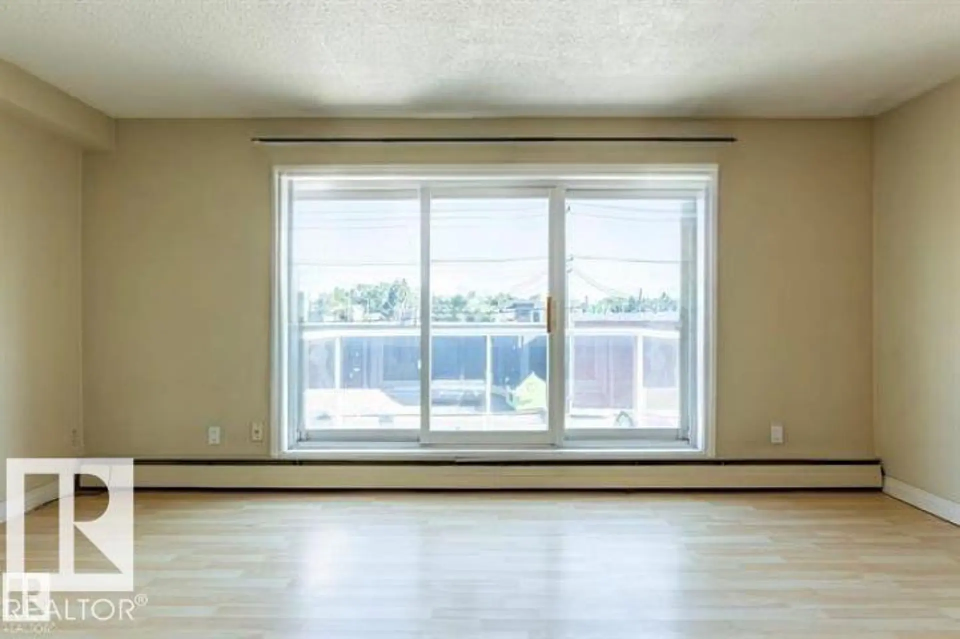 #307 8215 83 AV NW - Image 9