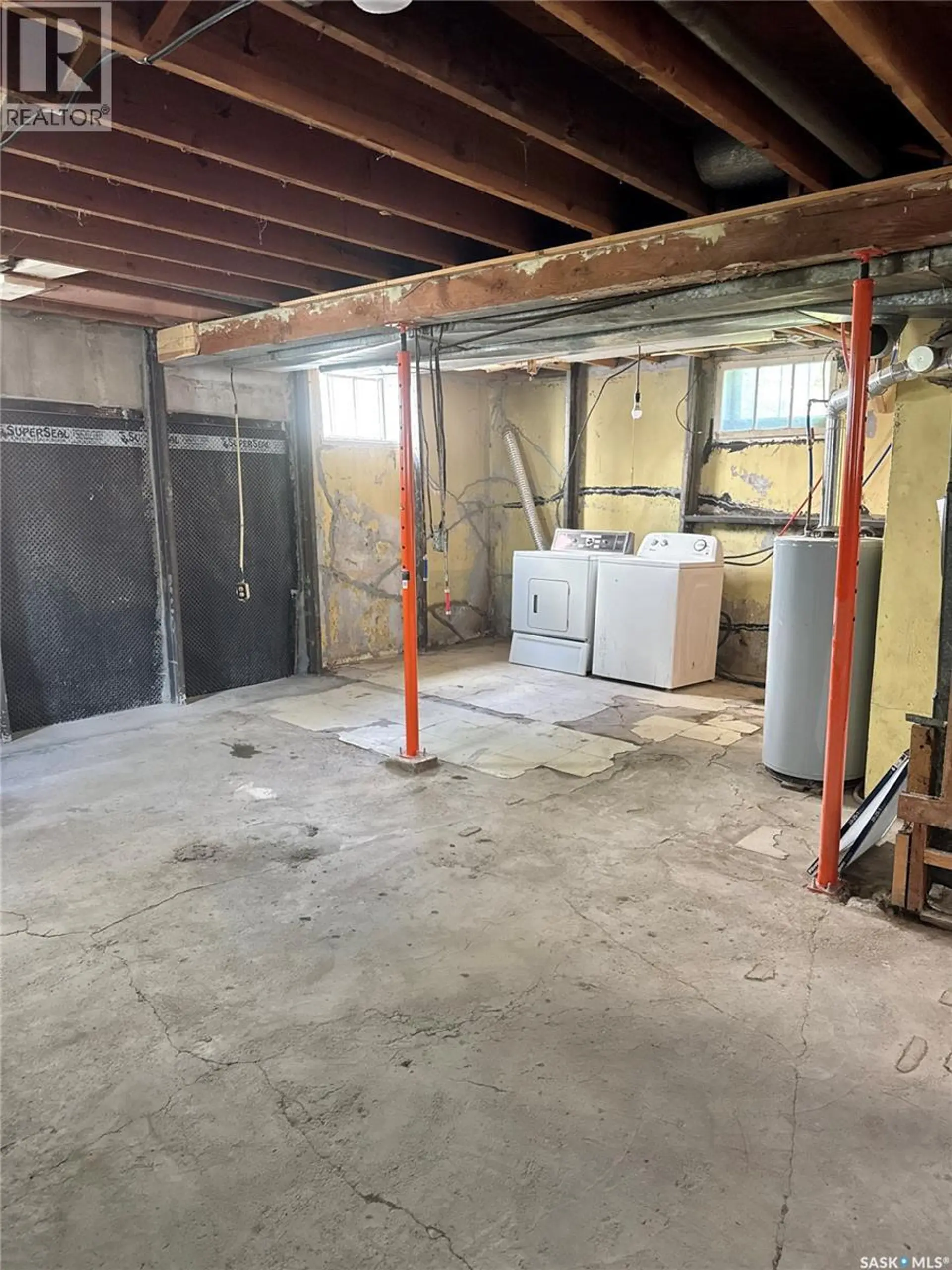 712 Broadway AVENUE - Image 11