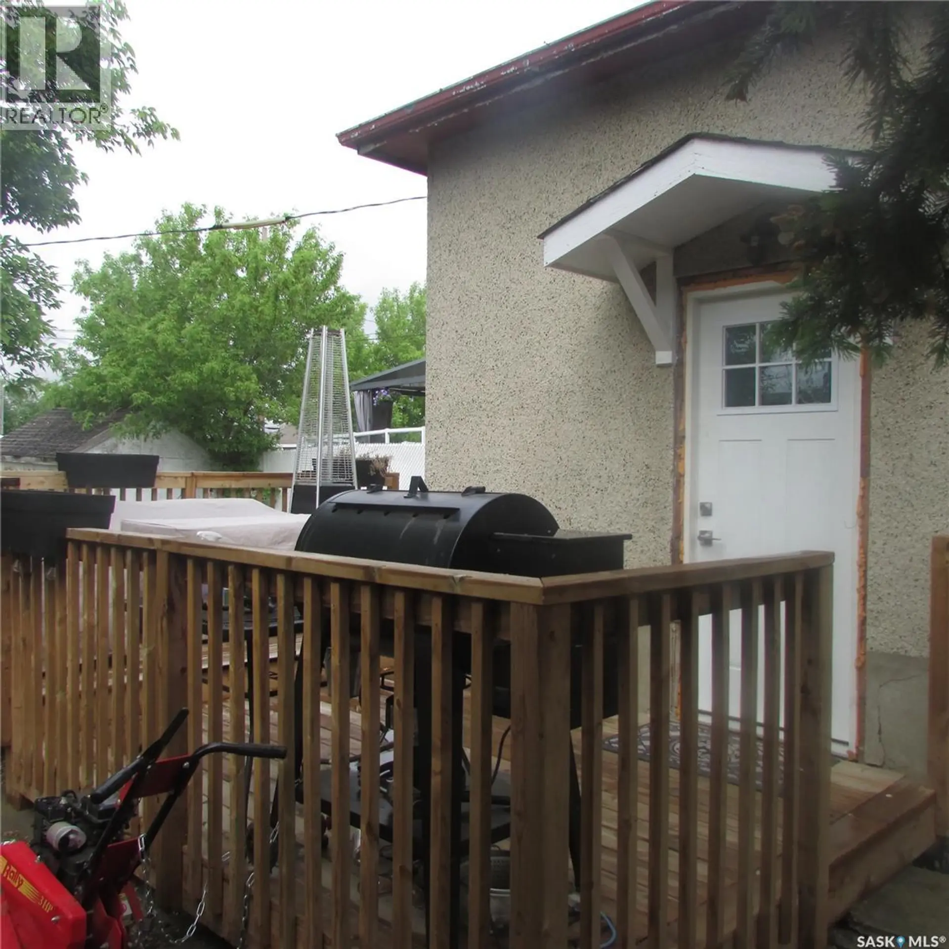 2058 Alexandra STREET - Image 4
