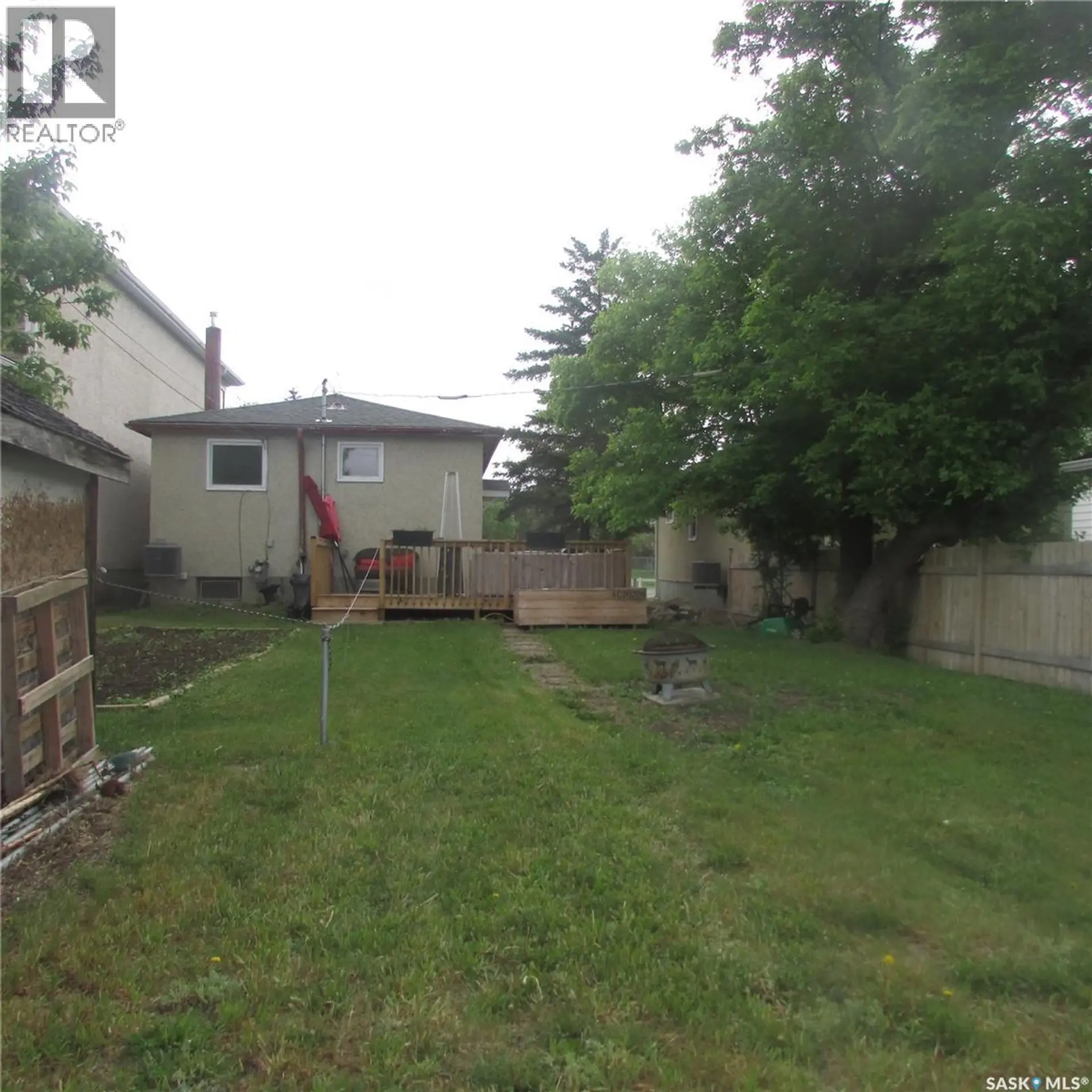 2058 Alexandra STREET - Image 9
