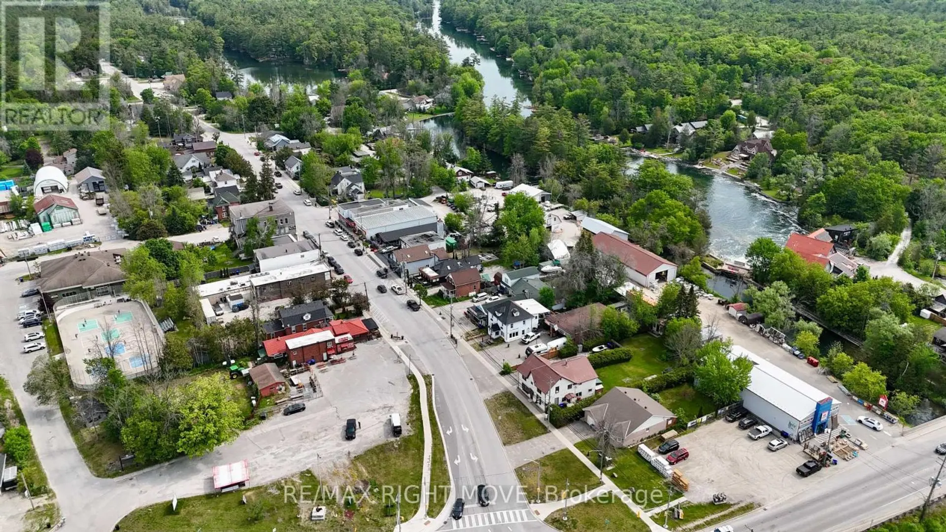 7785 OAKRIDGE DRIVE - Image 17