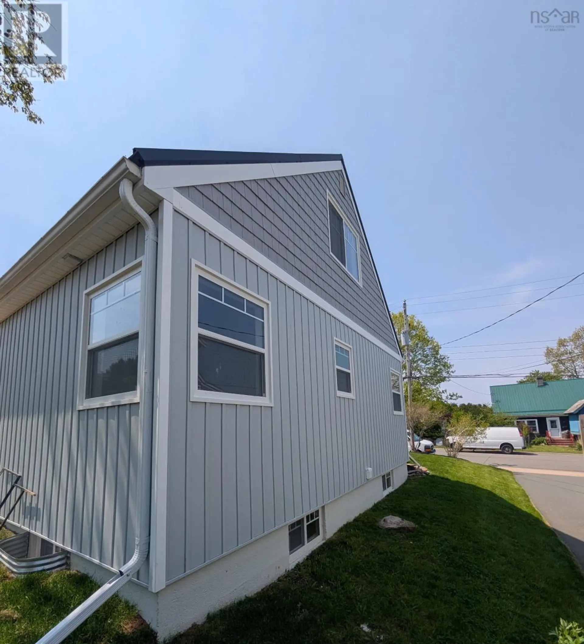 55 Archibald St - Image 3