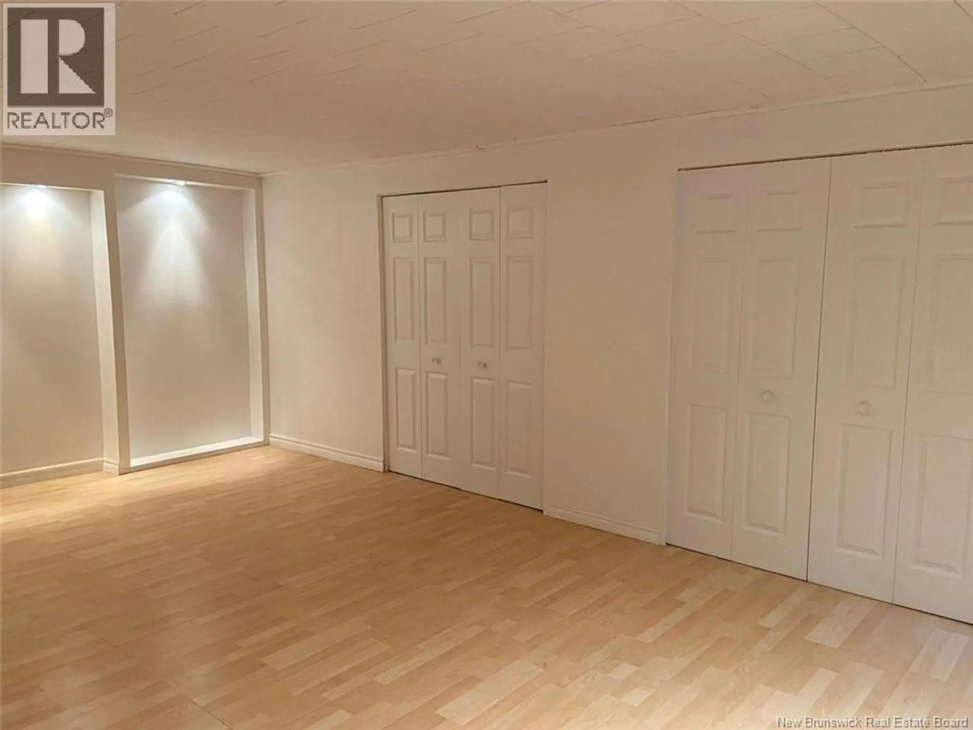 52 Raymond Street - Image 13