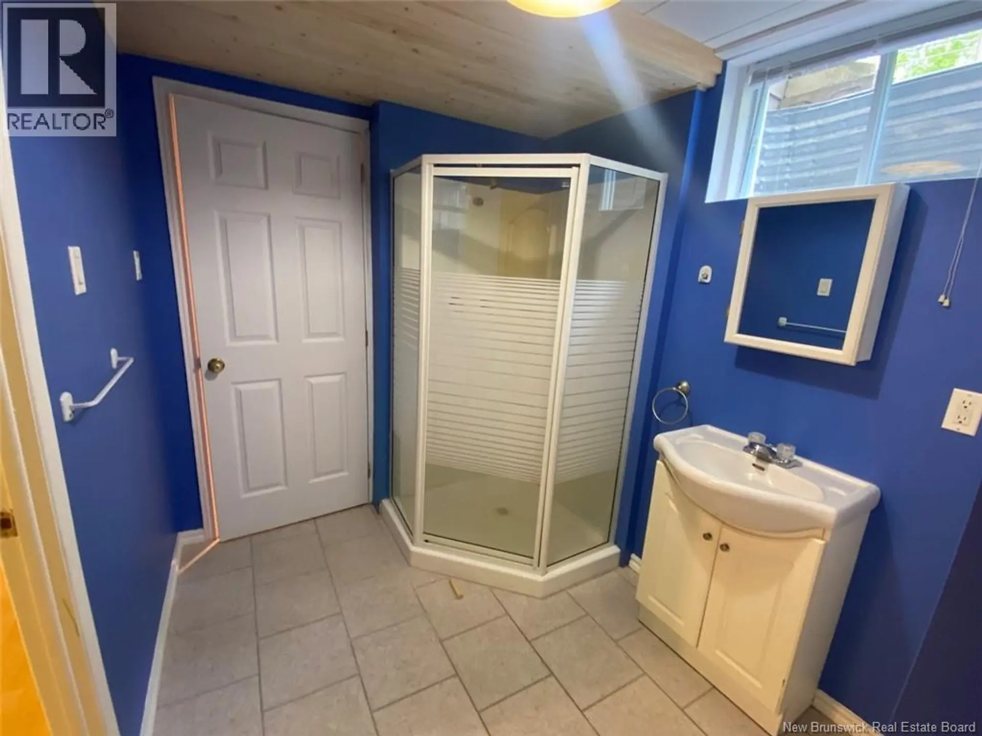 52 Raymond Street - Image 16