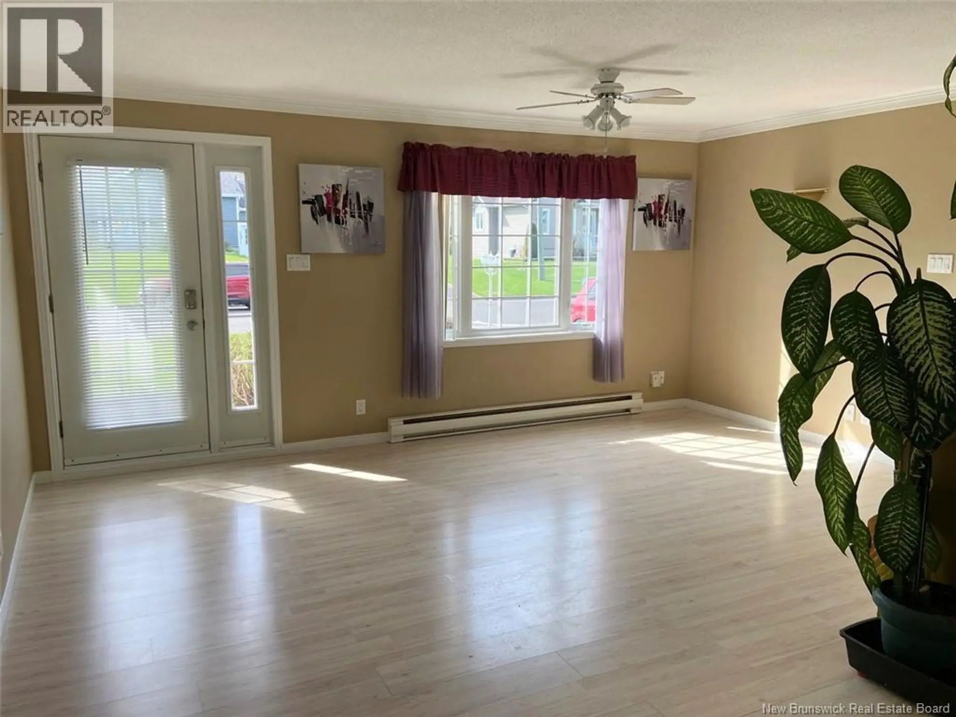 52 Raymond Street - Image 2