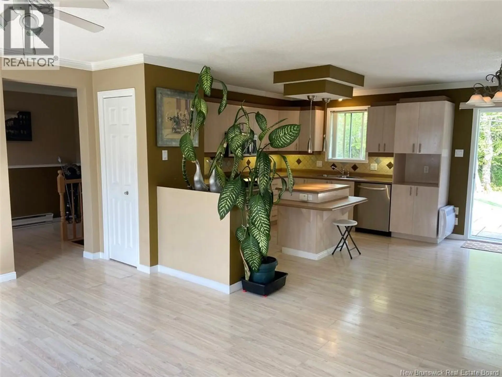 52 Raymond Street - Image 4
