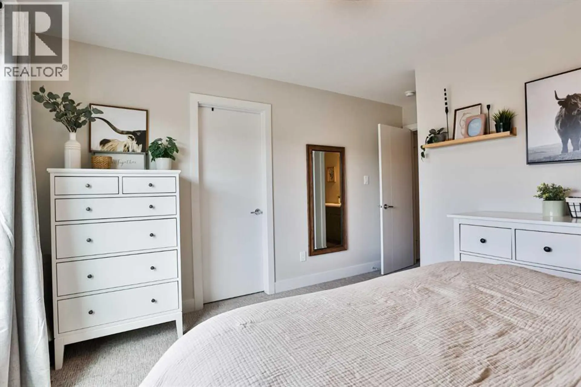 2729 47 Street S - Image 13