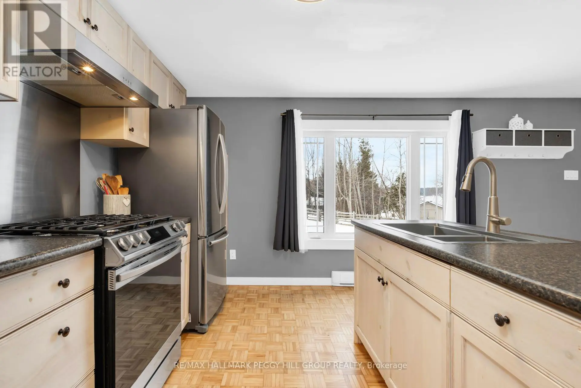 5724 PENETANGUISHENE ROAD - Image 9