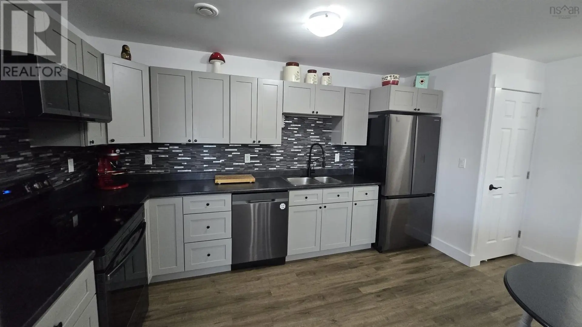 333 Nichols Avenue - Image 4