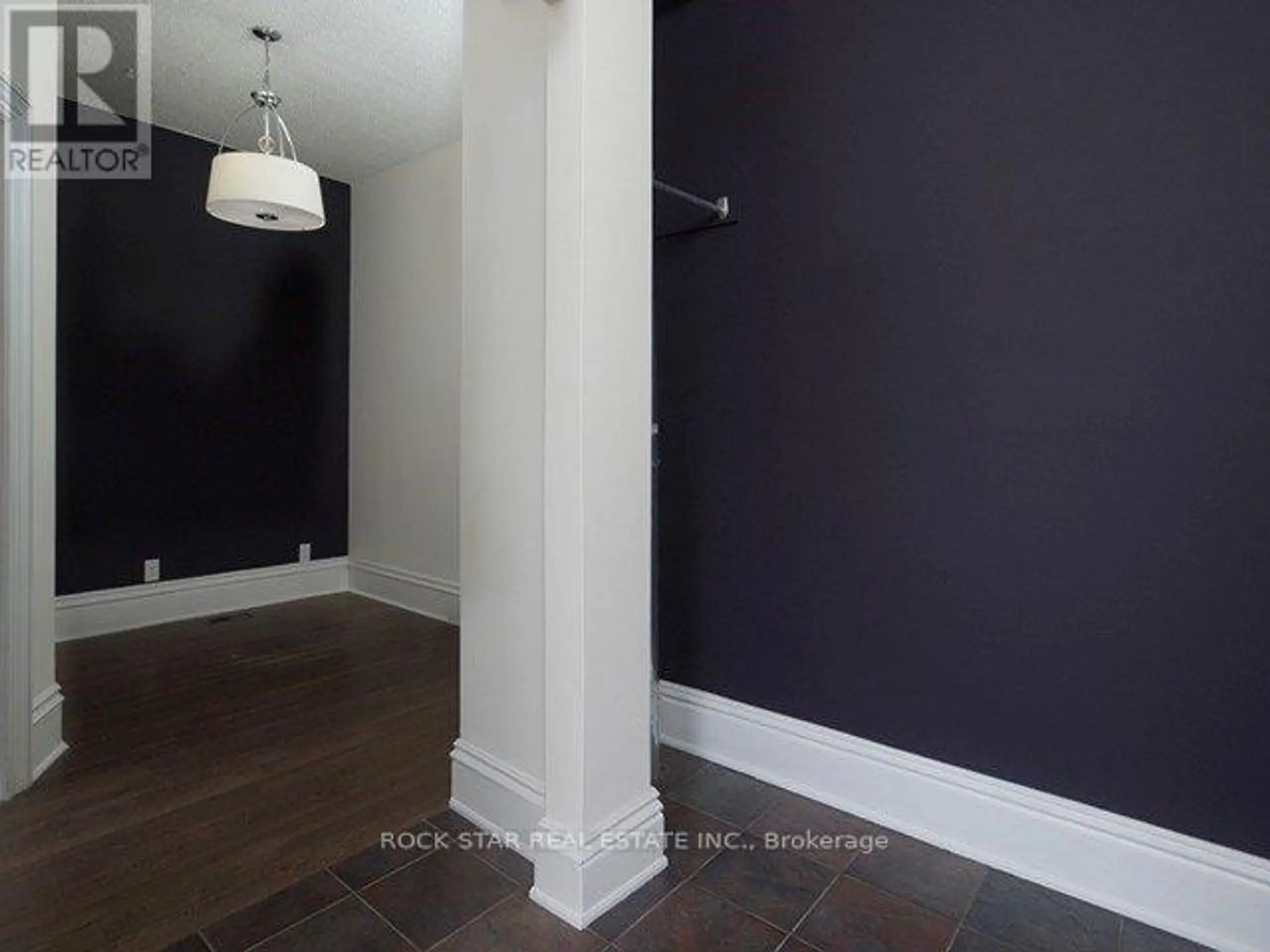 111 AINSLIE STREET N - Image 3