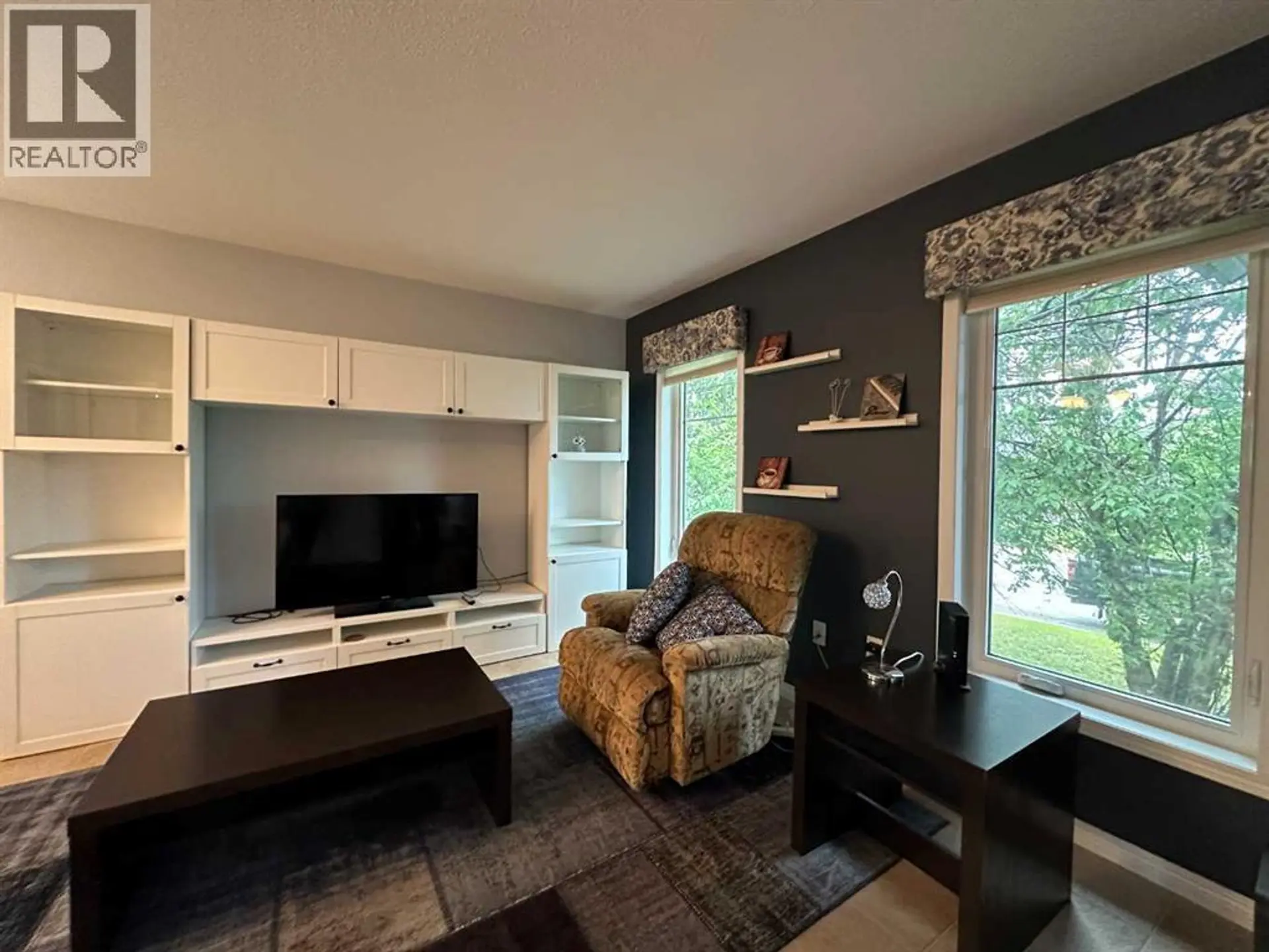5018 61 AvenueClose - Image 9