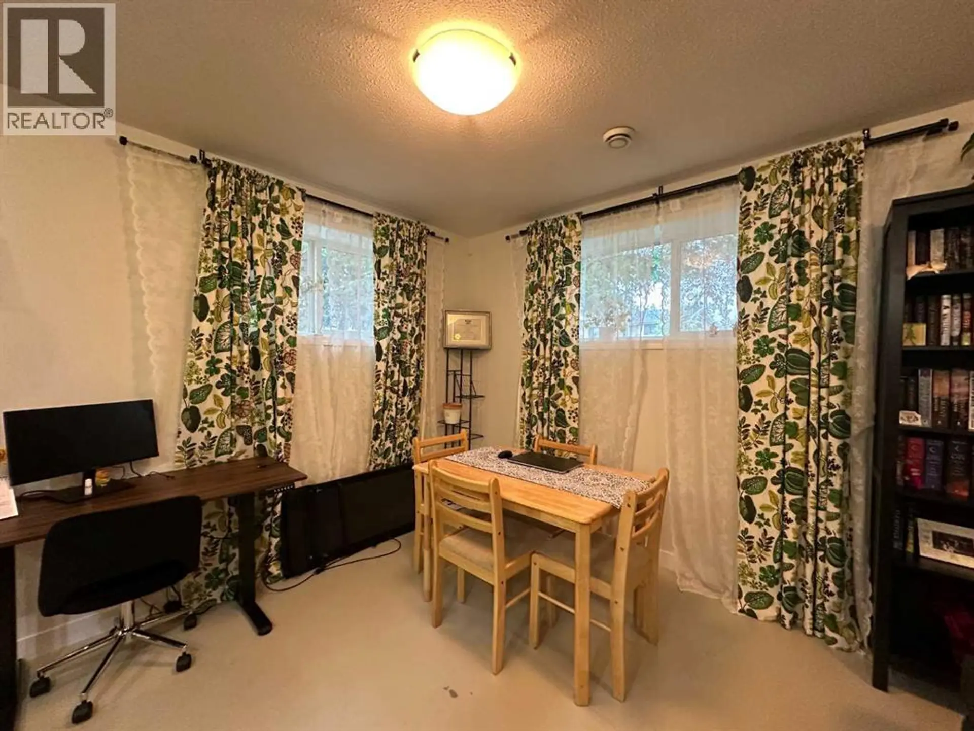 5018 61 AvenueClose - Image 17