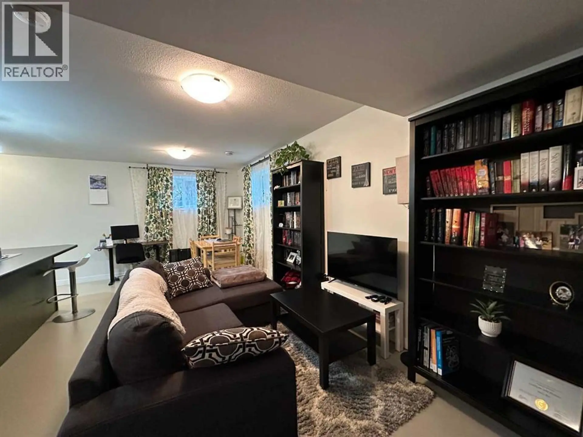 5018 61 AvenueClose - Image 18