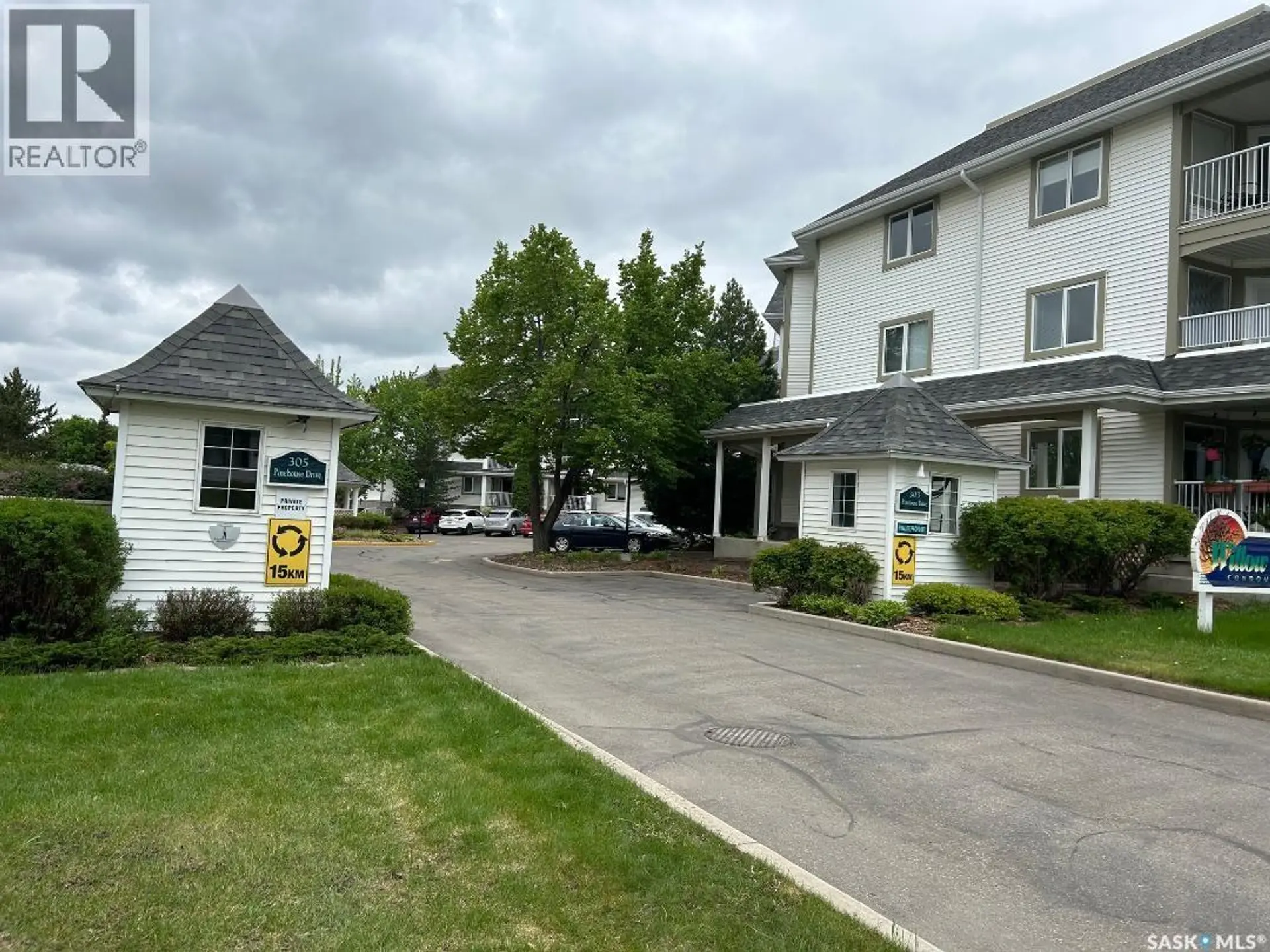 #305 303 Pinehouse DRIVE - Image 17