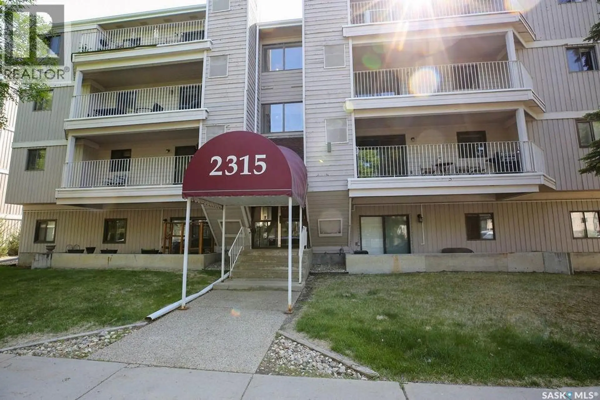 #118 2315 McIntyre STREET - Image 17