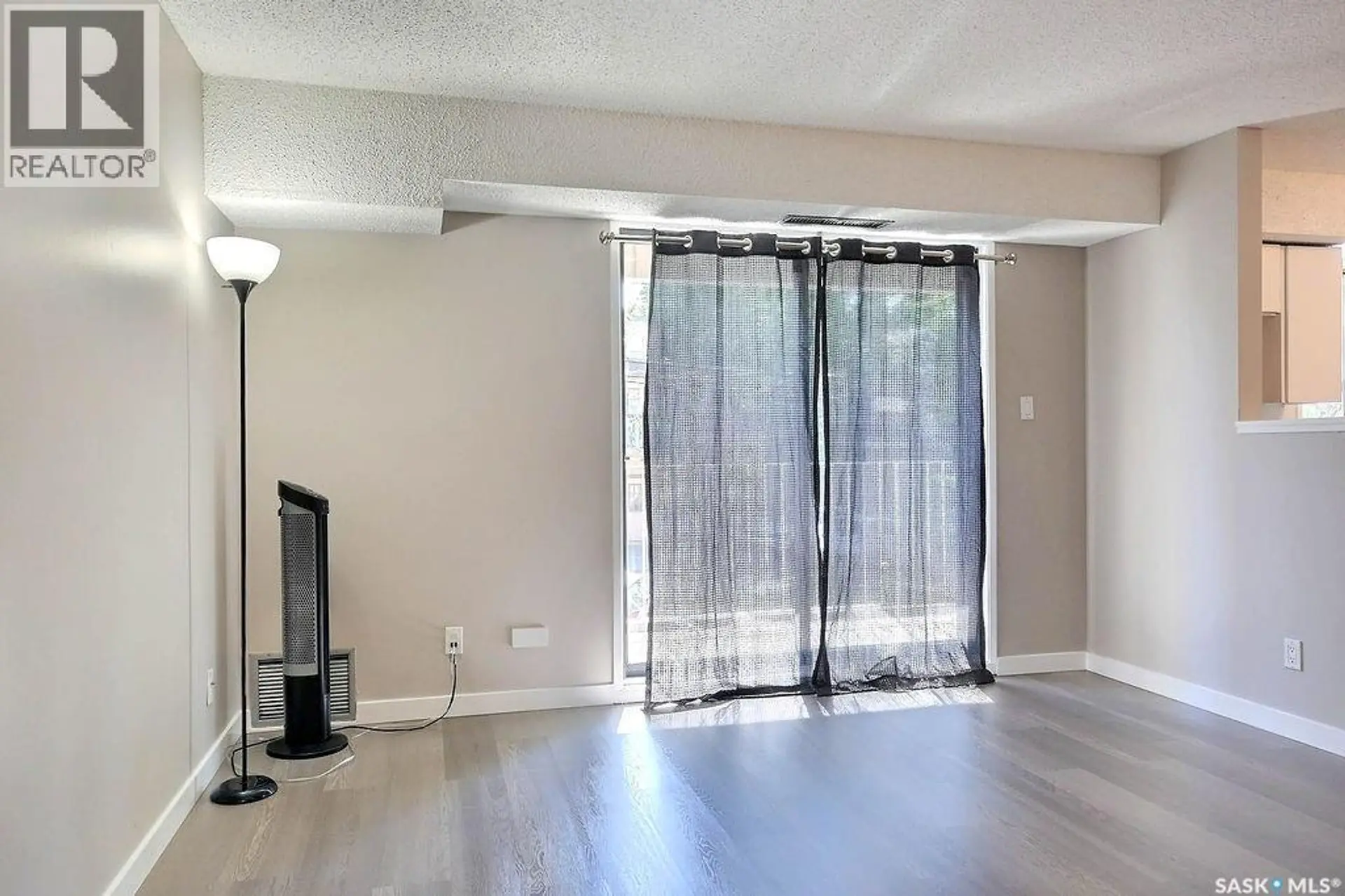 #118 2315 McIntyre STREET - Image 6