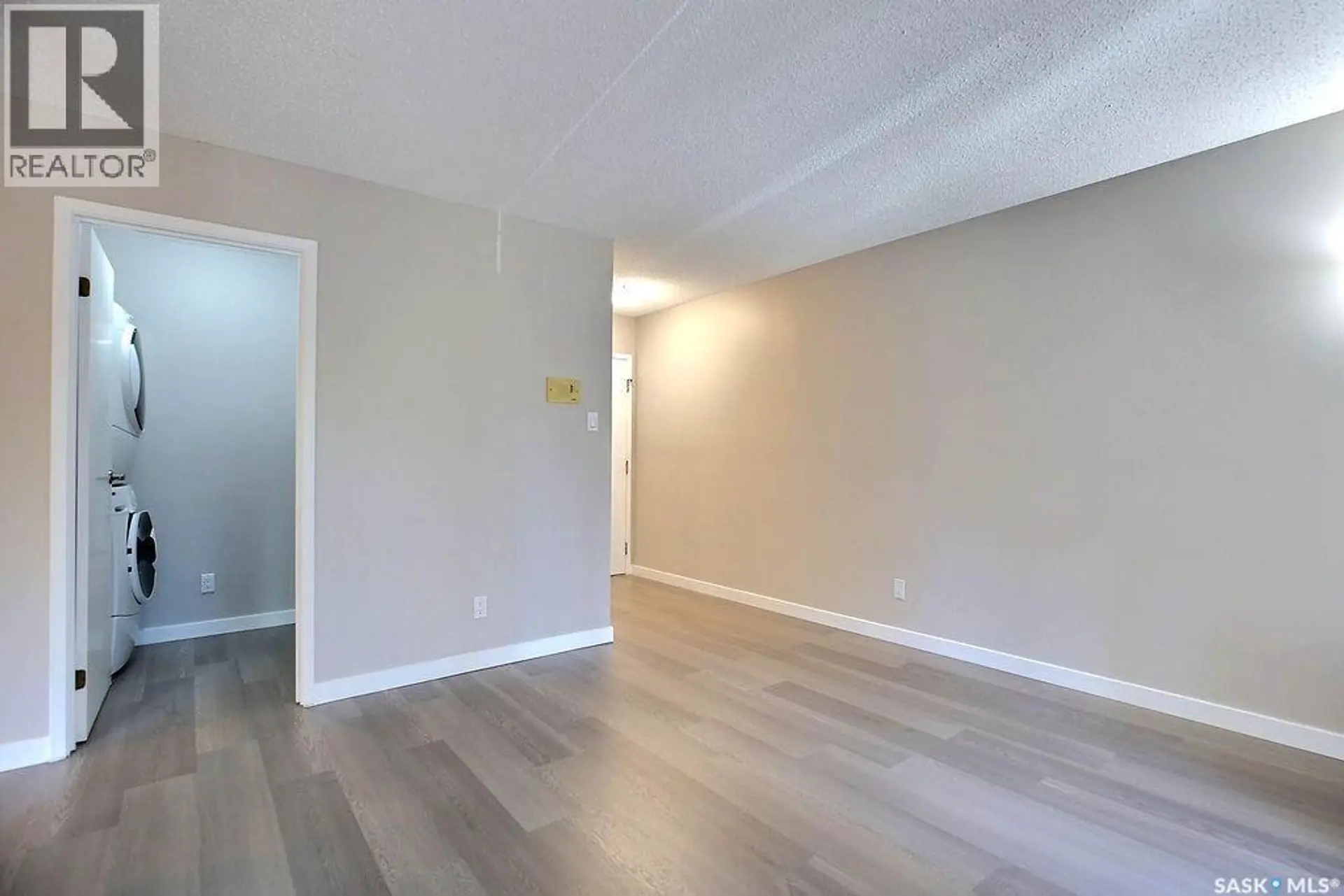 #118 2315 McIntyre STREET - Image 8
