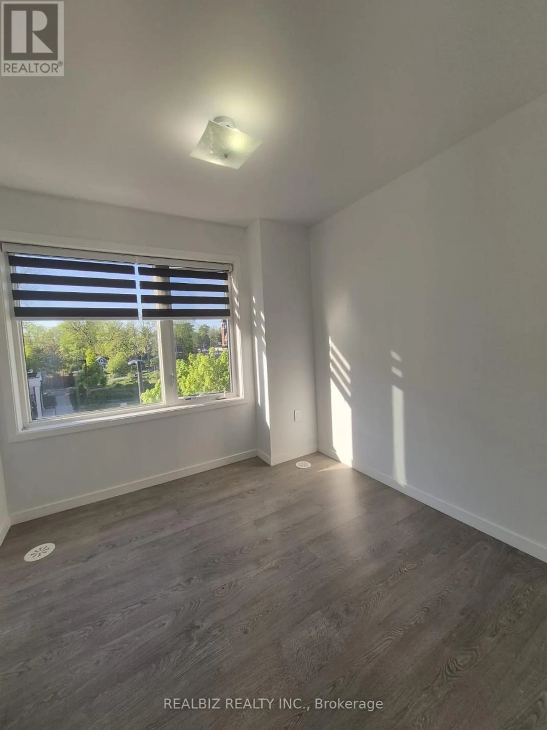 #77 400 ALEX GARDNER CIRCLE - Image 16