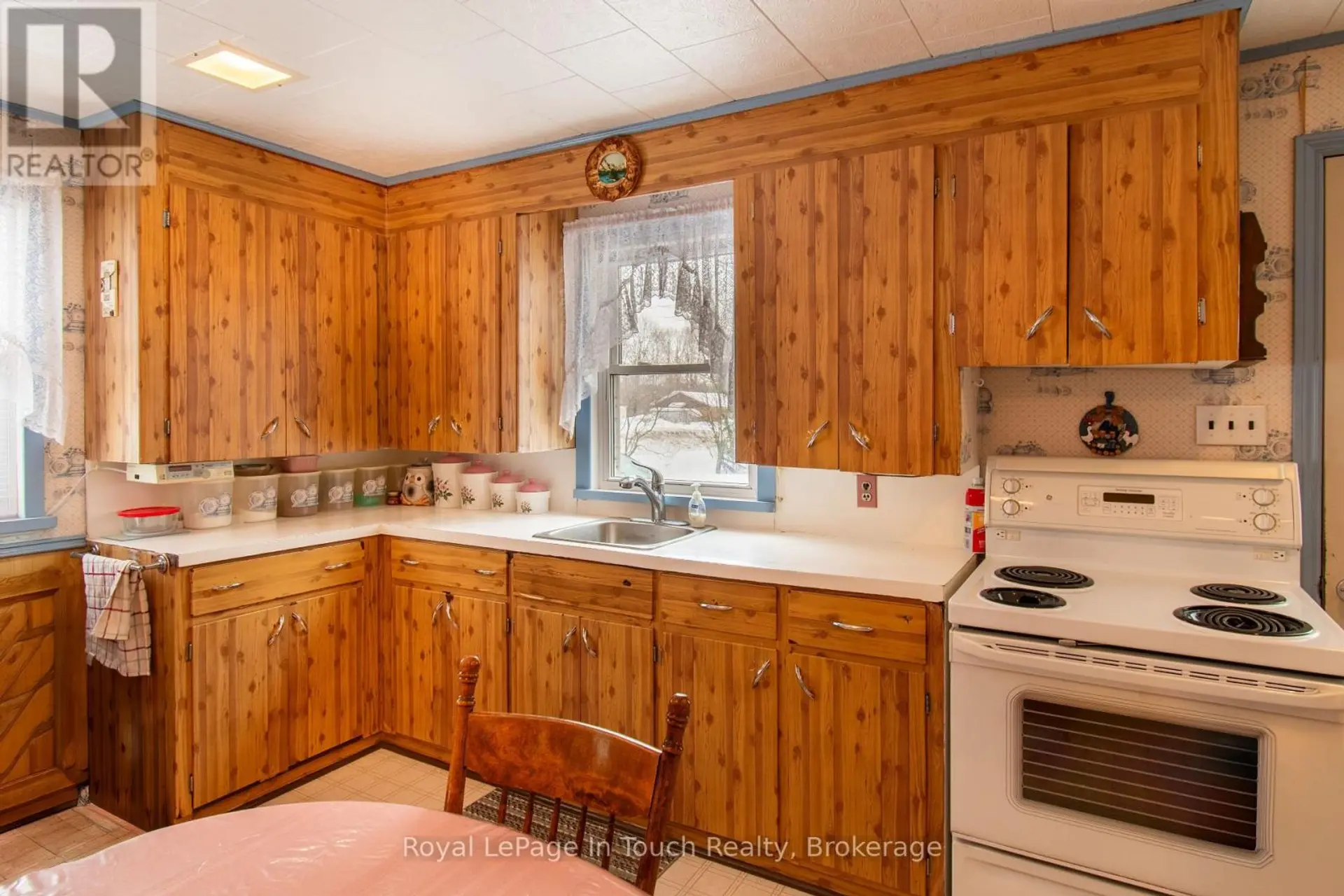 874 CEDAR POINT ROAD - Image 7