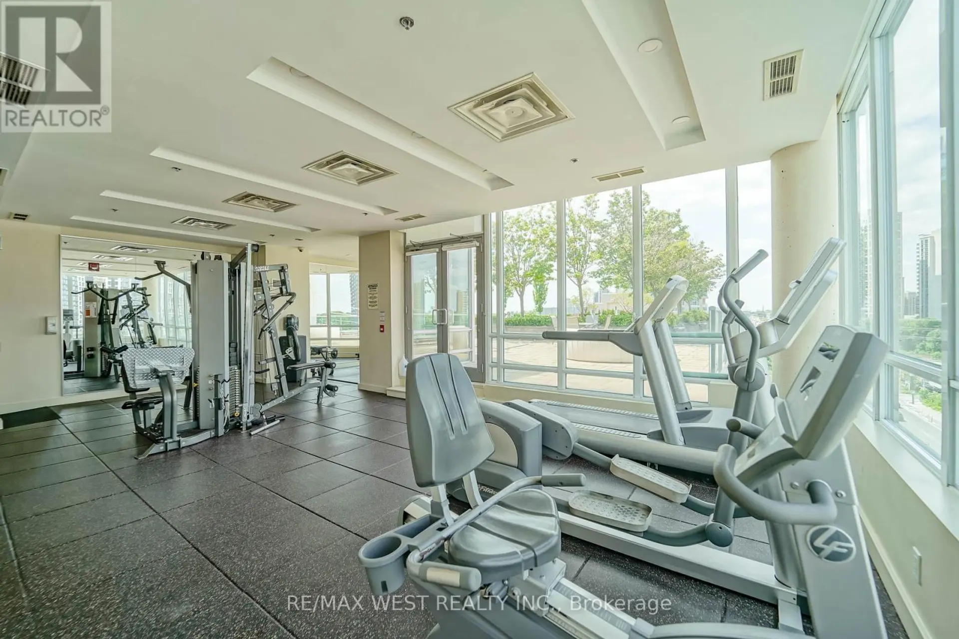 #609 3391 BLOOR STREET W - Image 7
