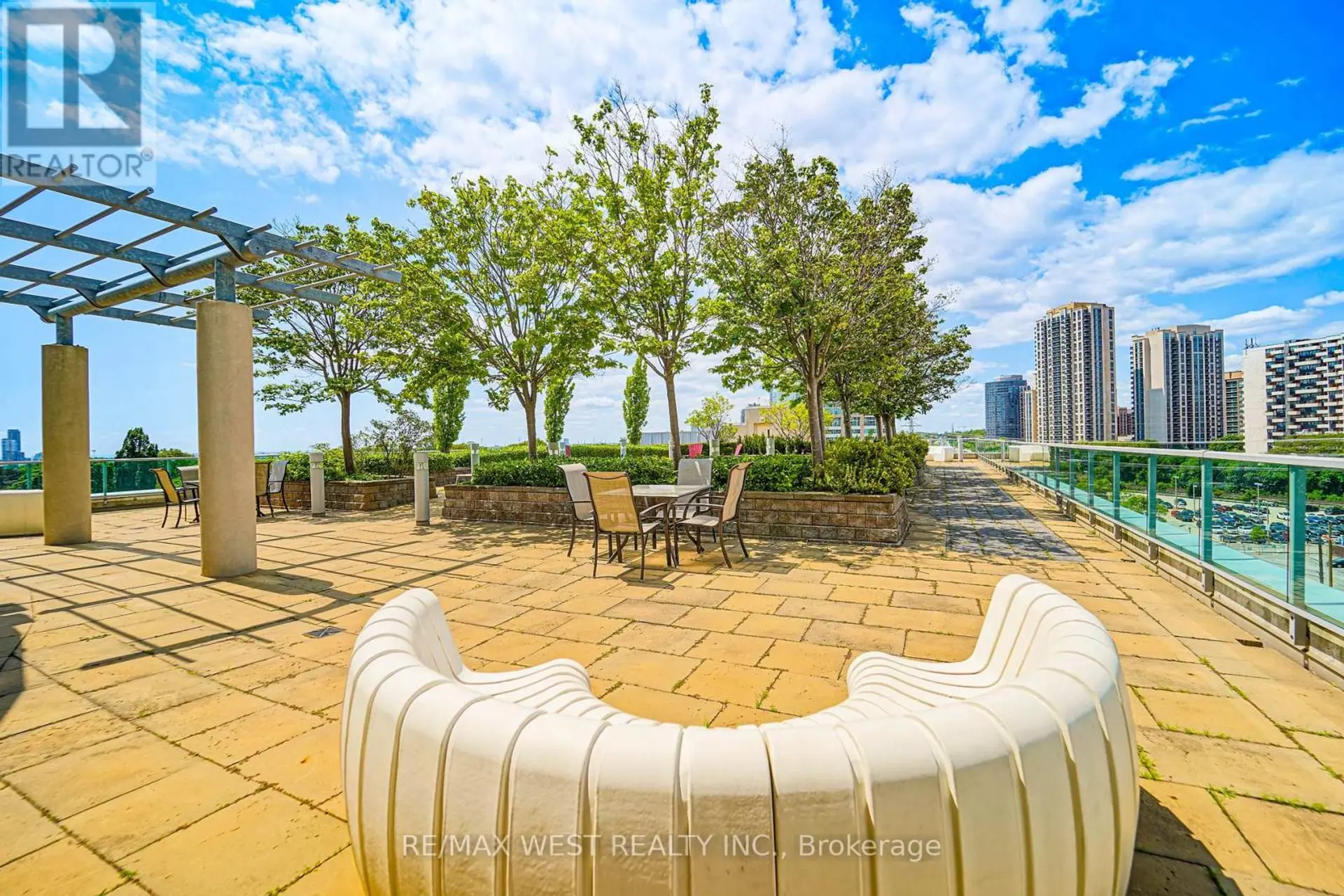 #609 3391 BLOOR STREET W - Image 8
