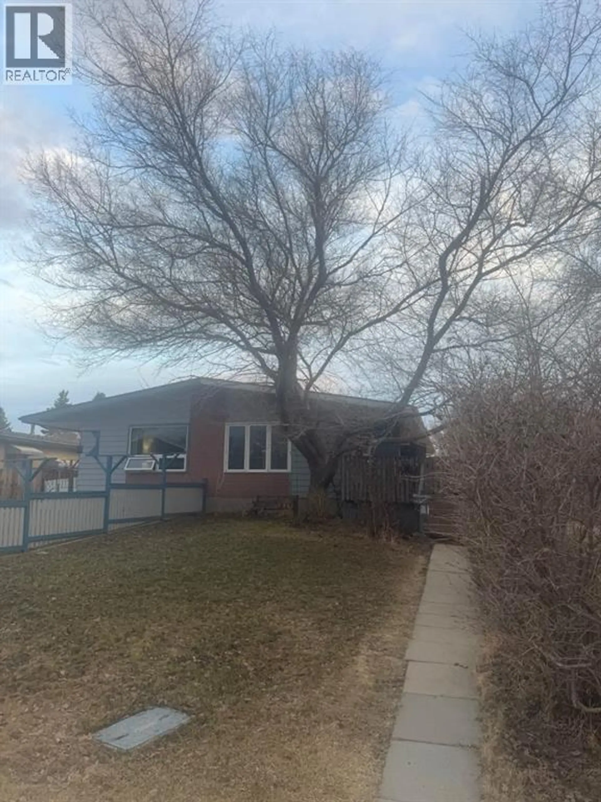 6035 59 Street - Image 2