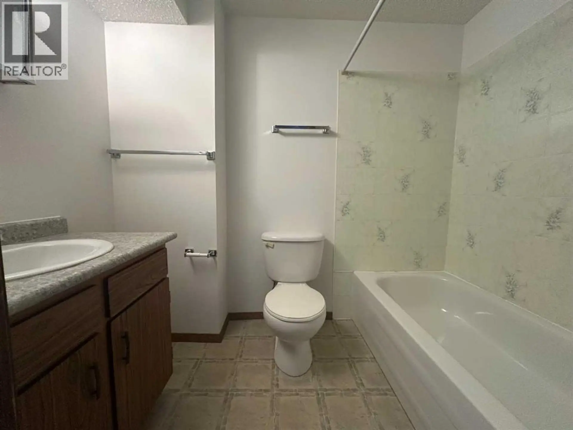 223 5 Street NW - Image 13