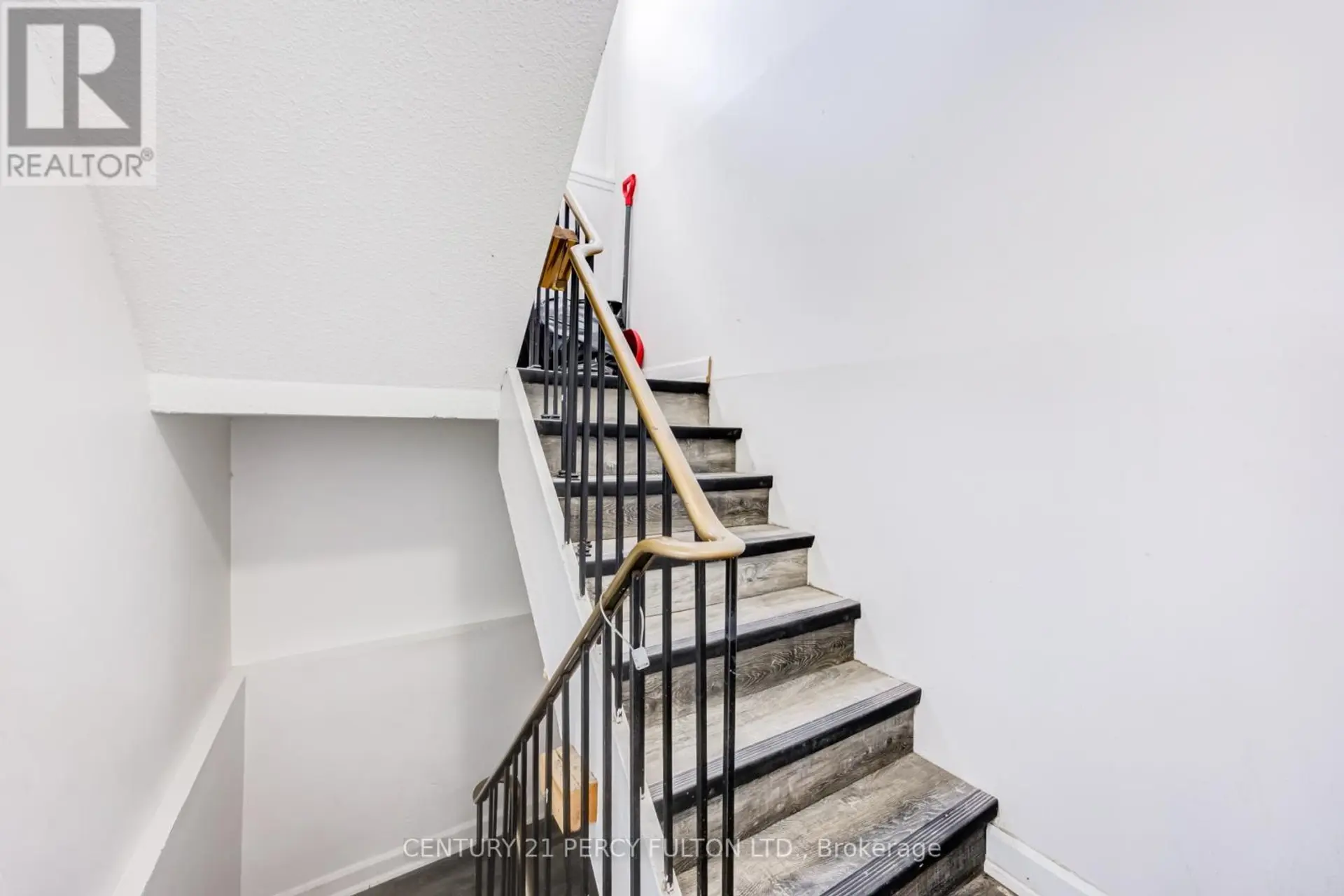 1100 SIMCOE STREET S - Image 5