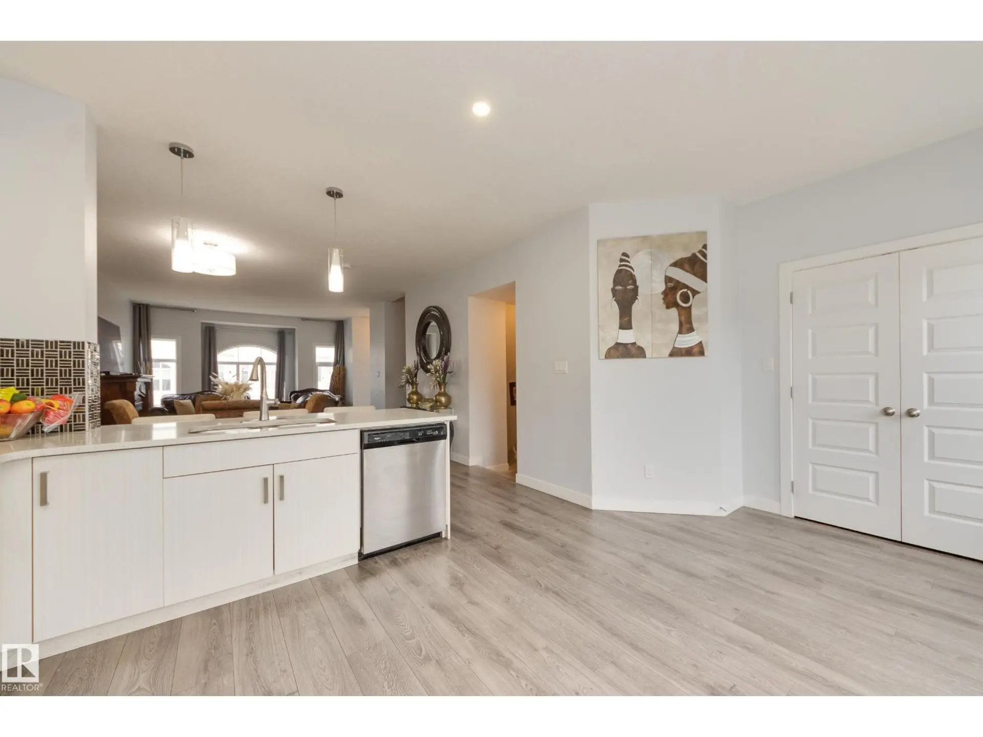 #66- 723 172 ST SW - Image 2