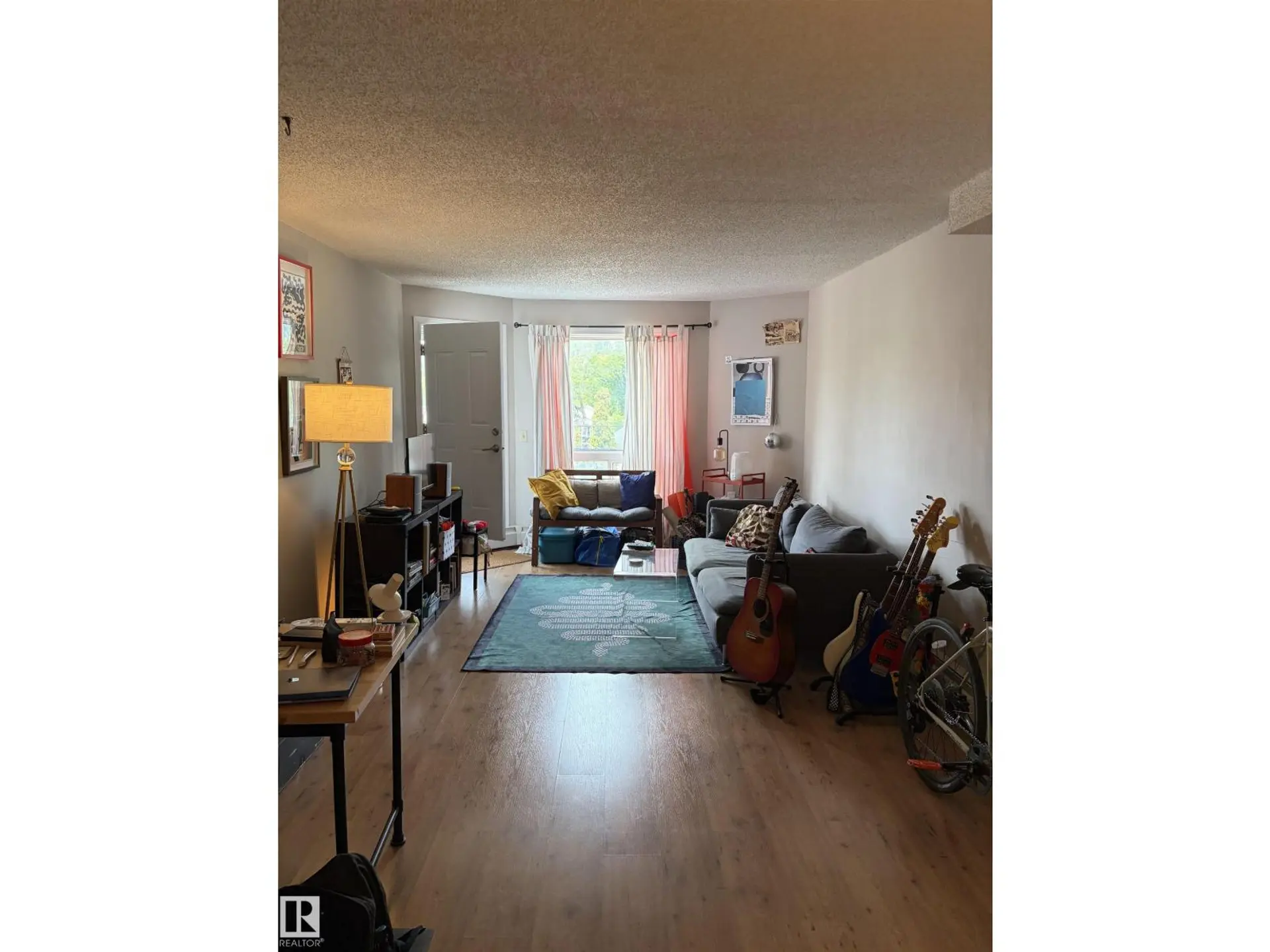 #304 9854 88 AV NW - Image 2