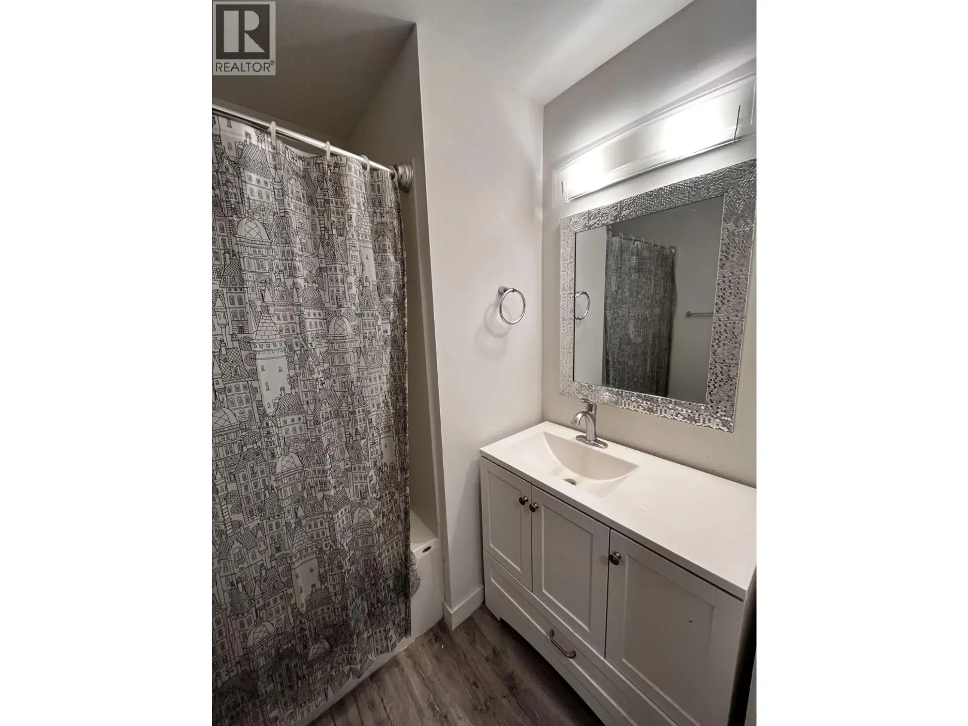 1332 DIEFENBAKER DRIVE - Image 8