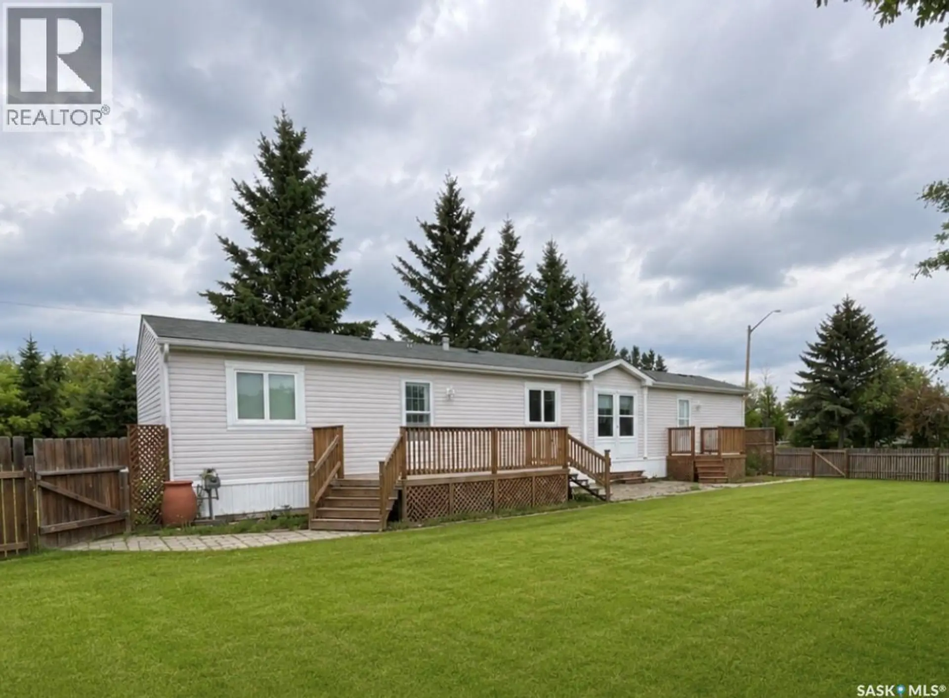 309 2nd AVENUE NW - Image 1