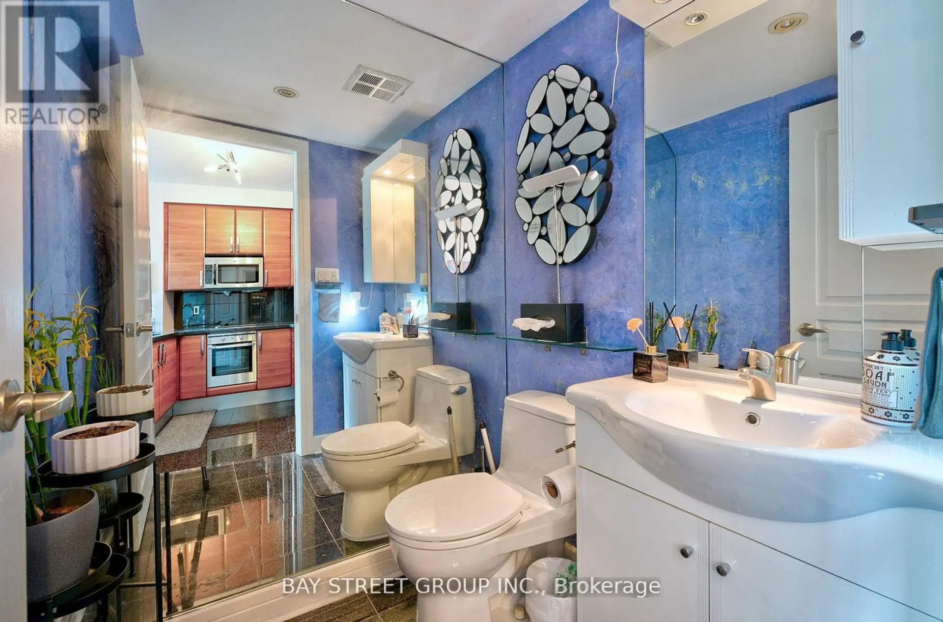 #UPH3 1 AVONDALE AVENUE - Image 12