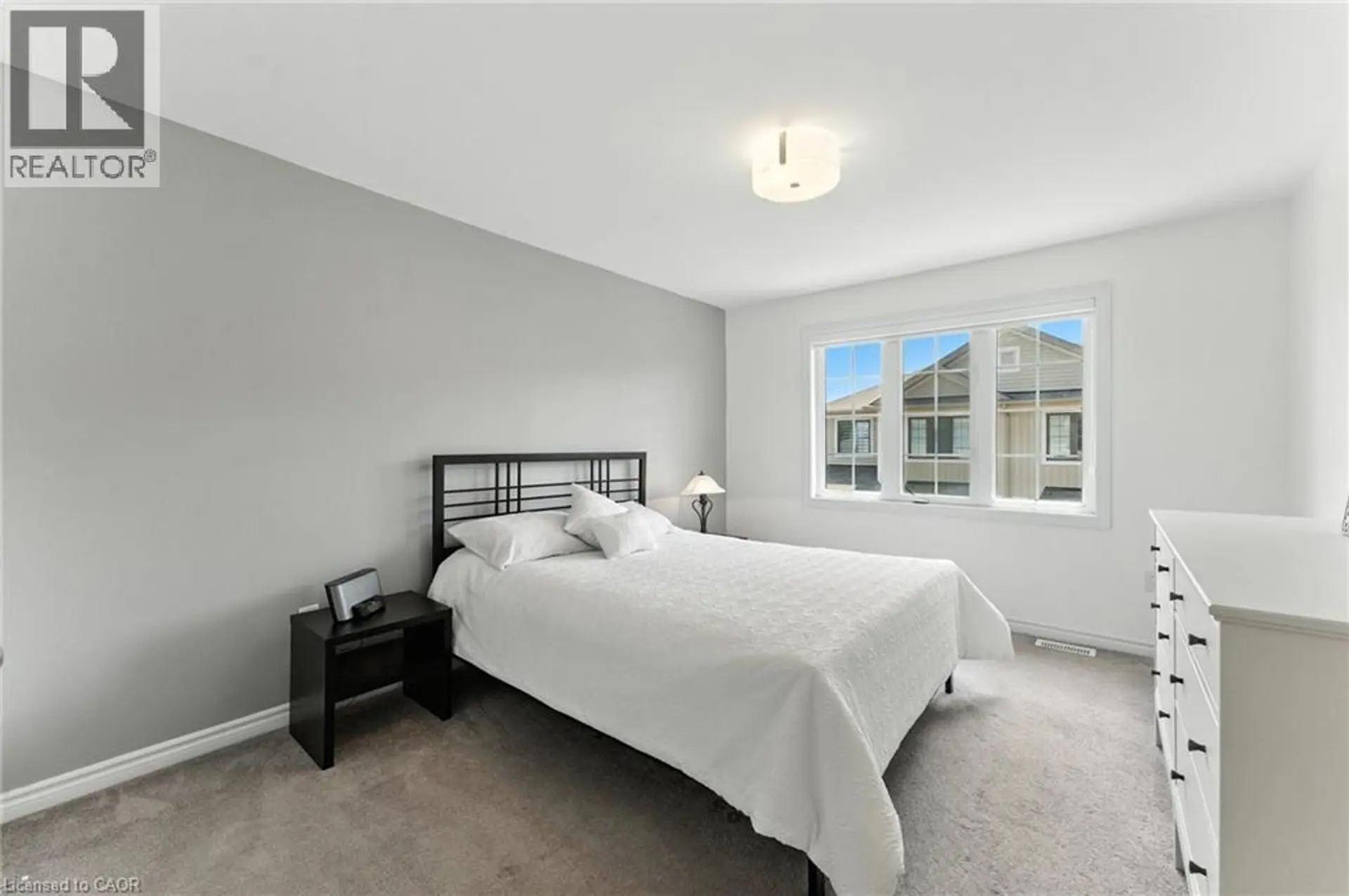 #37 377 GLANCASTER Road - Image 17