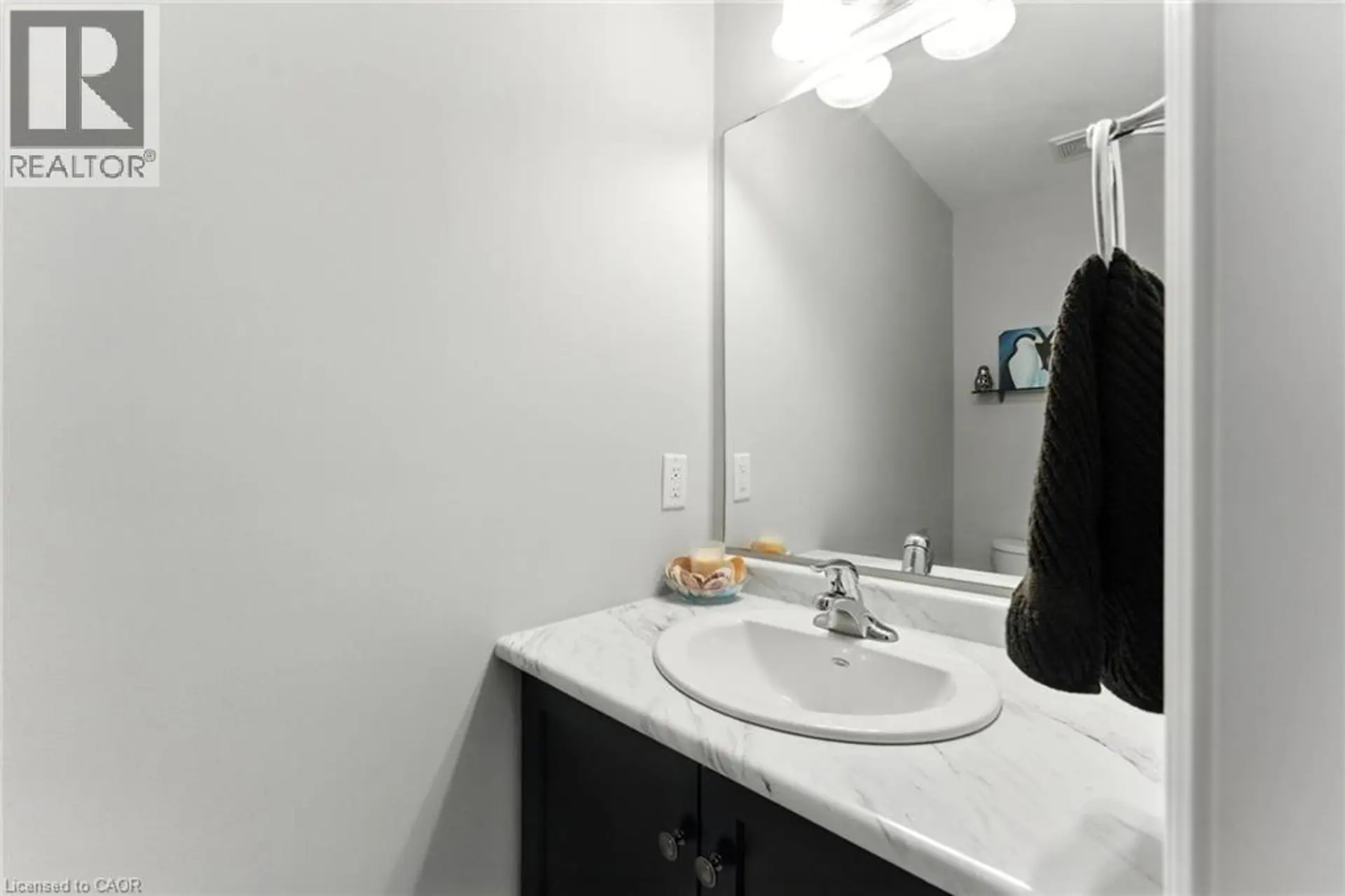#37 377 GLANCASTER Road - Image 15