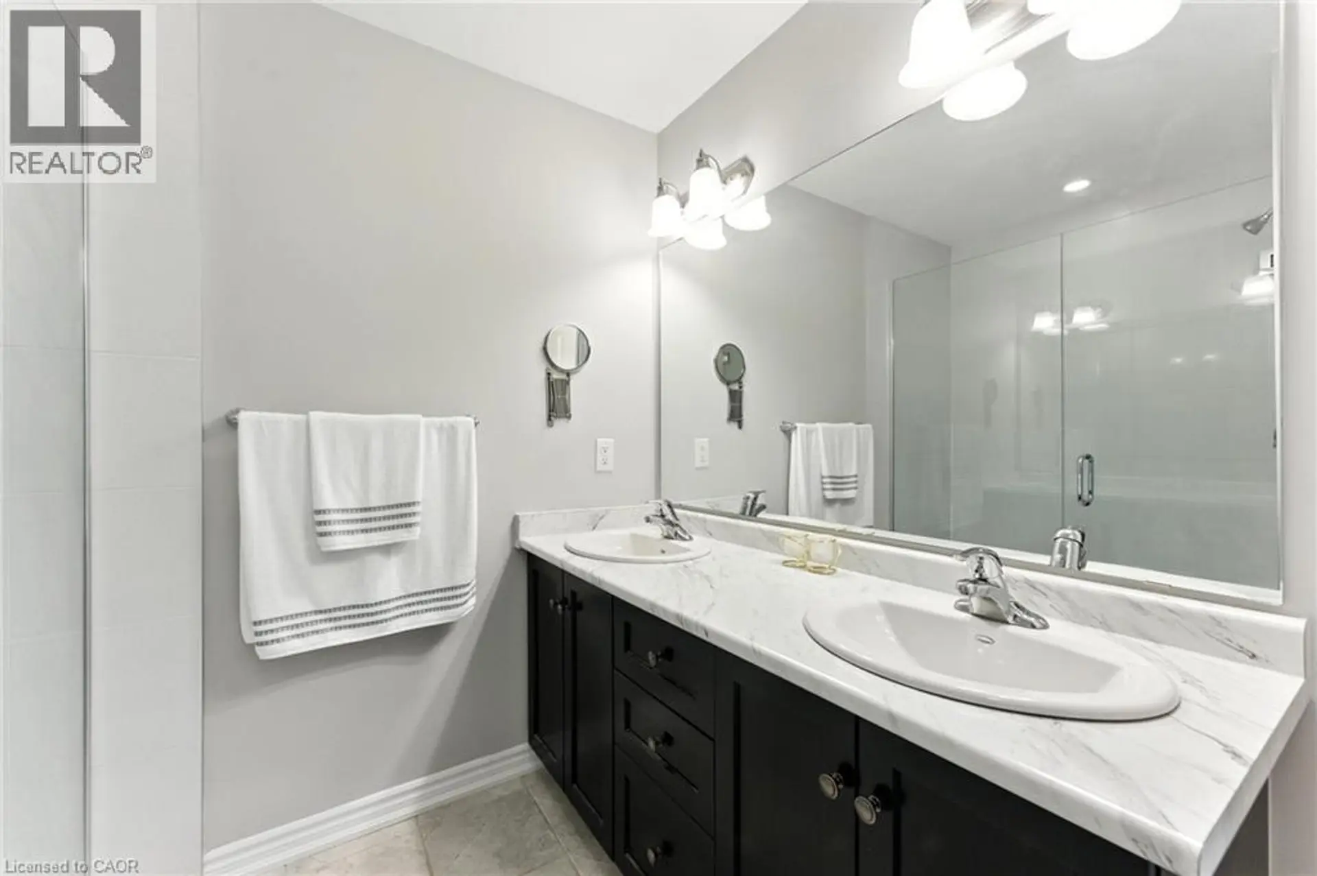 #37 377 GLANCASTER Road - Image 16
