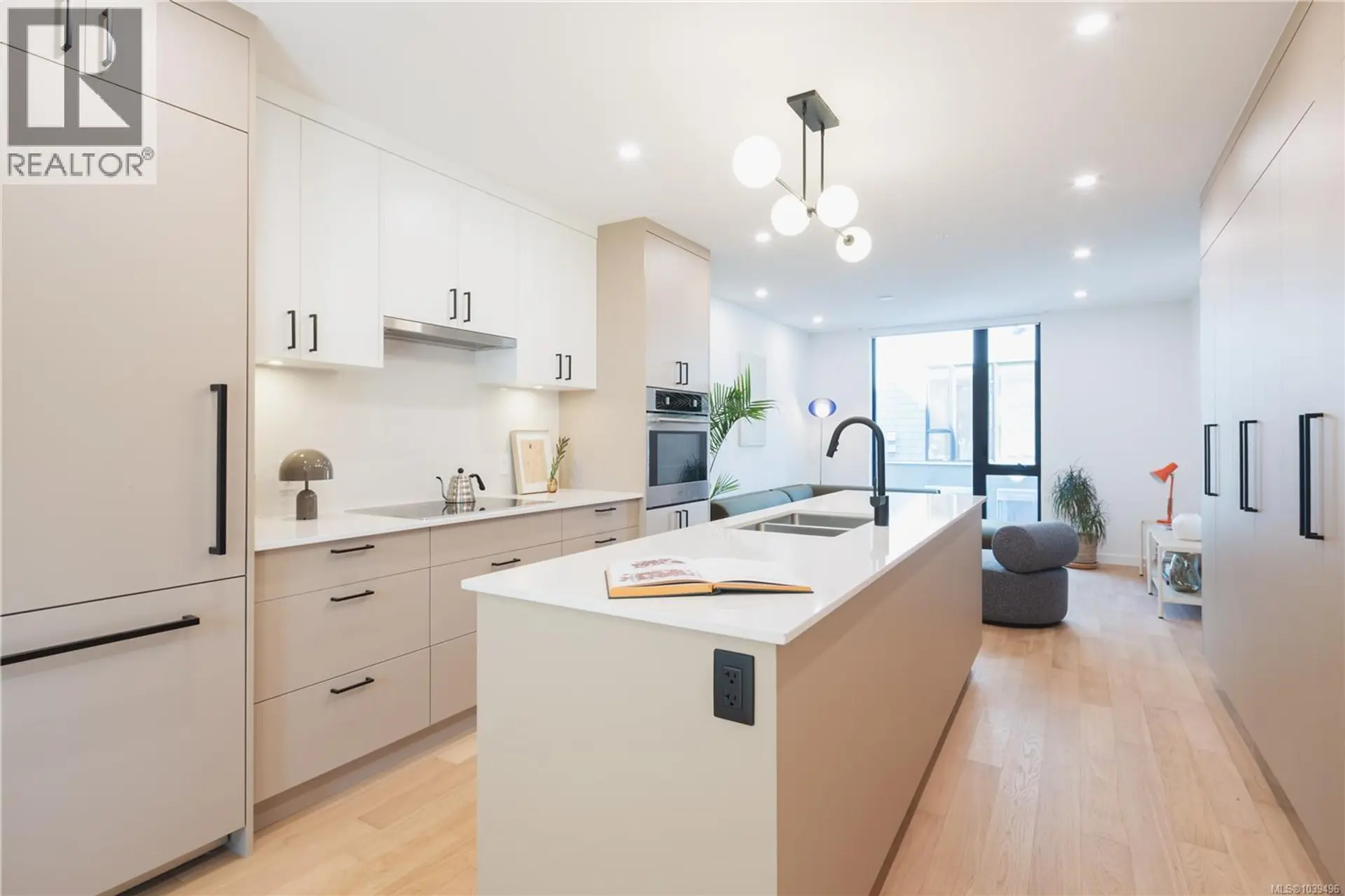 #3 909 Redfern St - Image 7