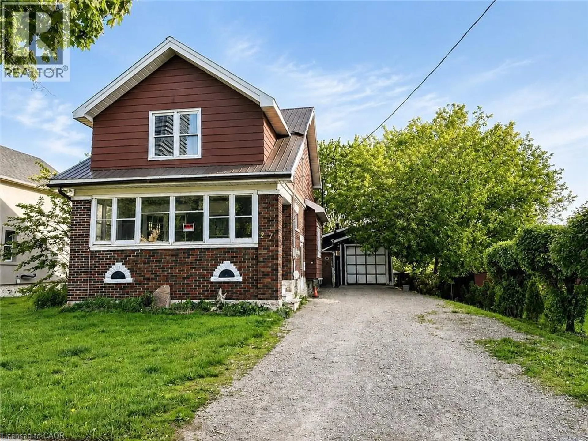 27 OAK Street - Image 1