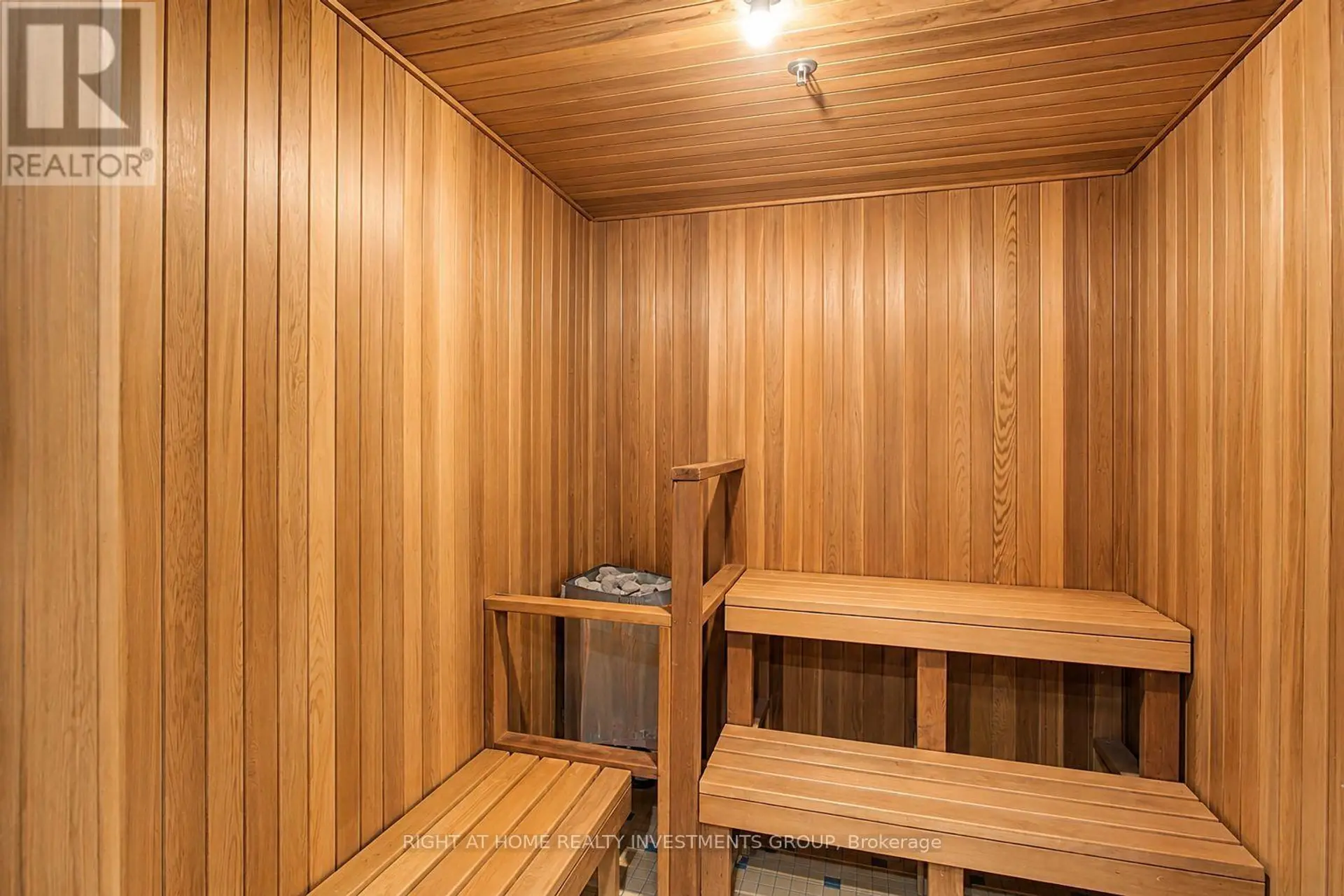 #1101 29 NORTHERN HEIGHTS DRIVE - Image 11