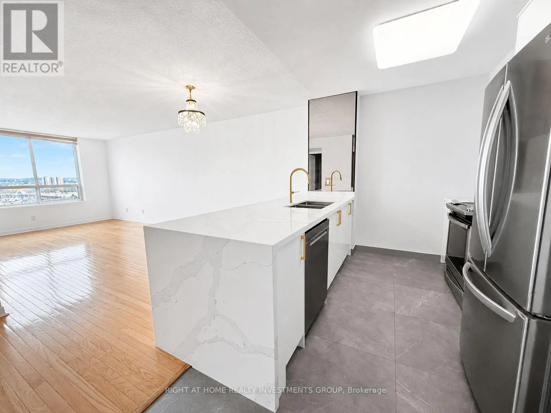 #1101 29 NORTHERN HEIGHTS DRIVE - Image 4