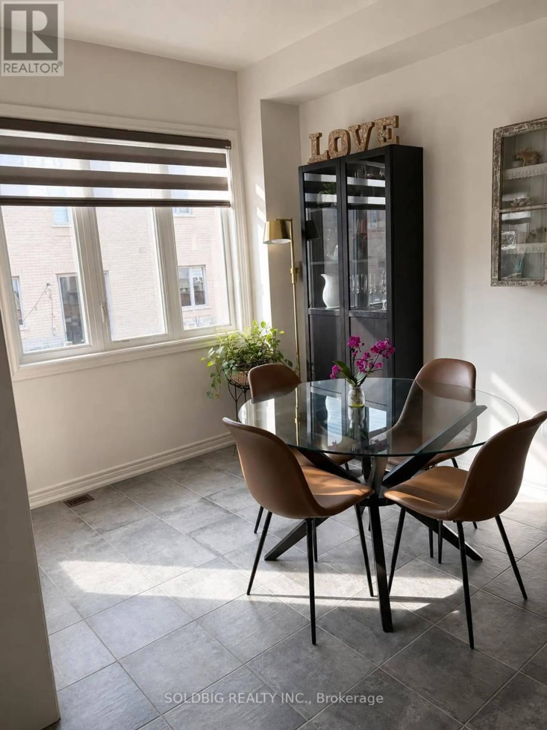 377 SKINNER ROAD - Image 4