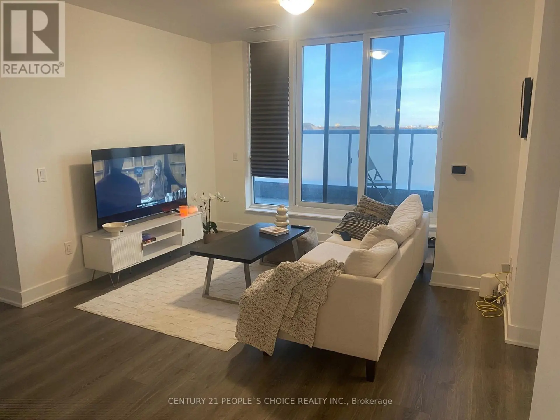 #306 2545 SIMCOE STREET N - Image 5