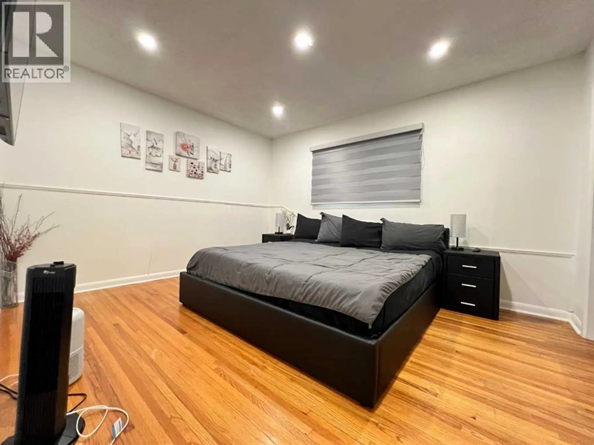 560 Northmount Drive NW - Image 11
