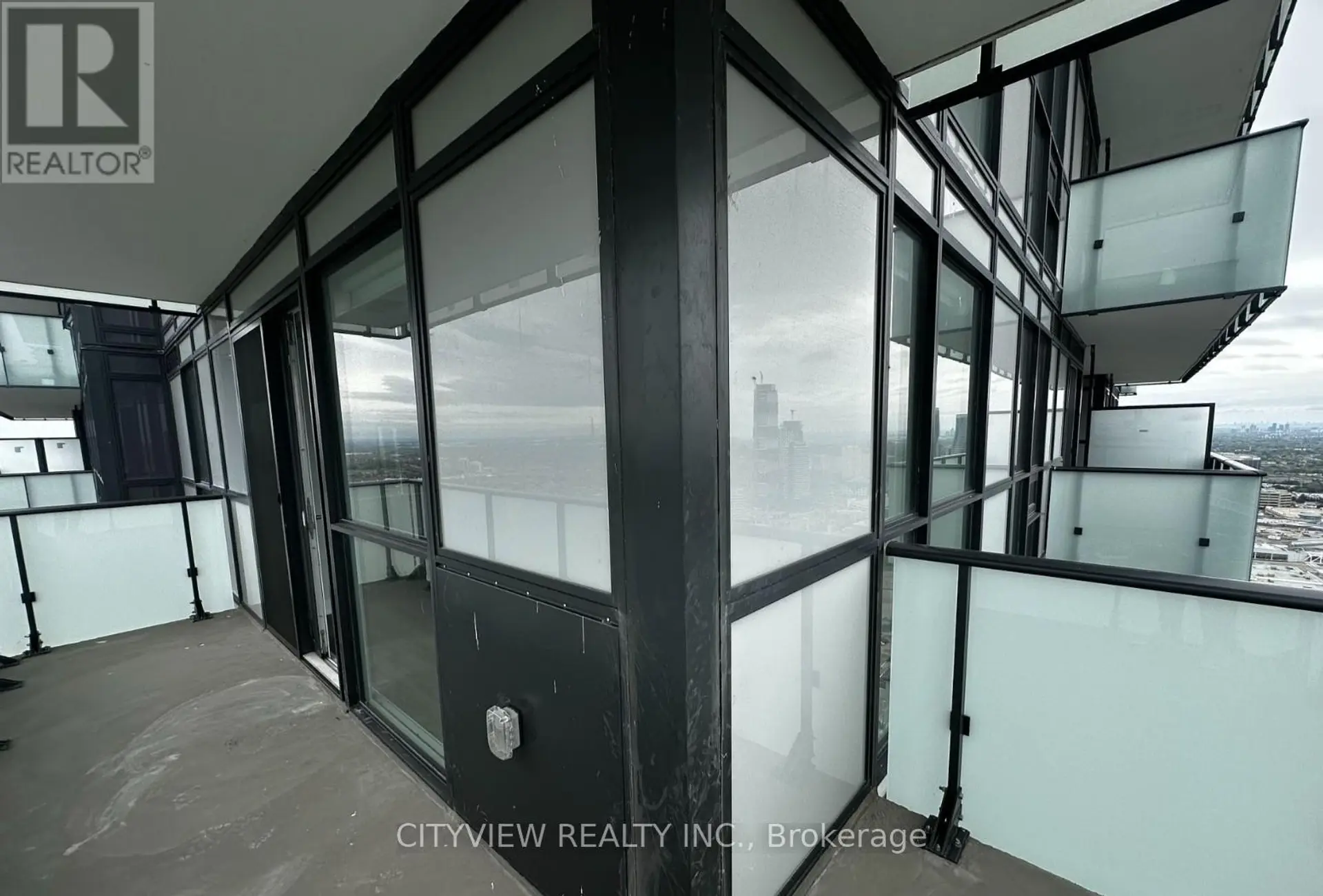 430 SQUARE ONE DRIVE - Image 15